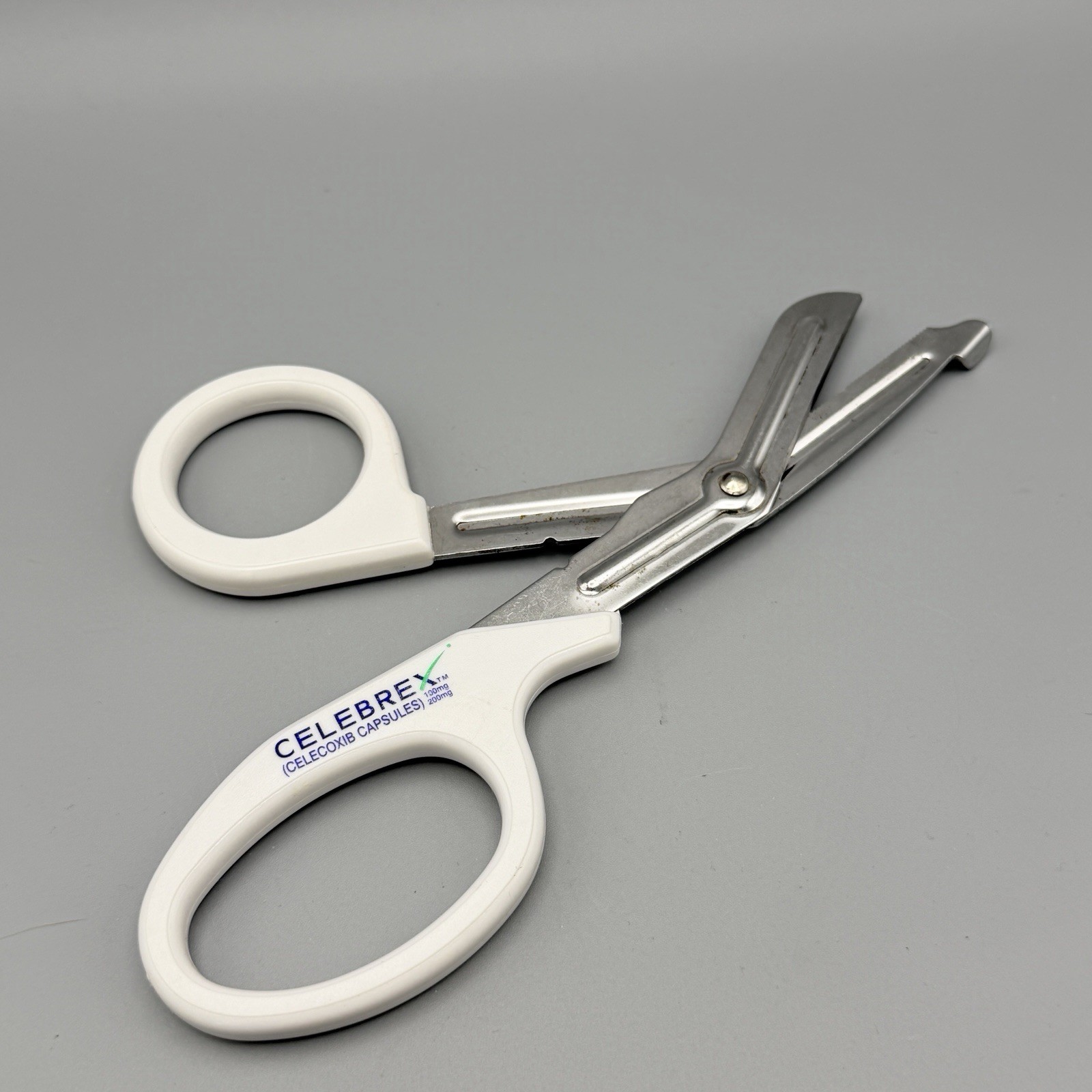 BANDAGE /IV Scissors Pharmaceutical advertising CELEBREX 7.25″ long Pharmacy