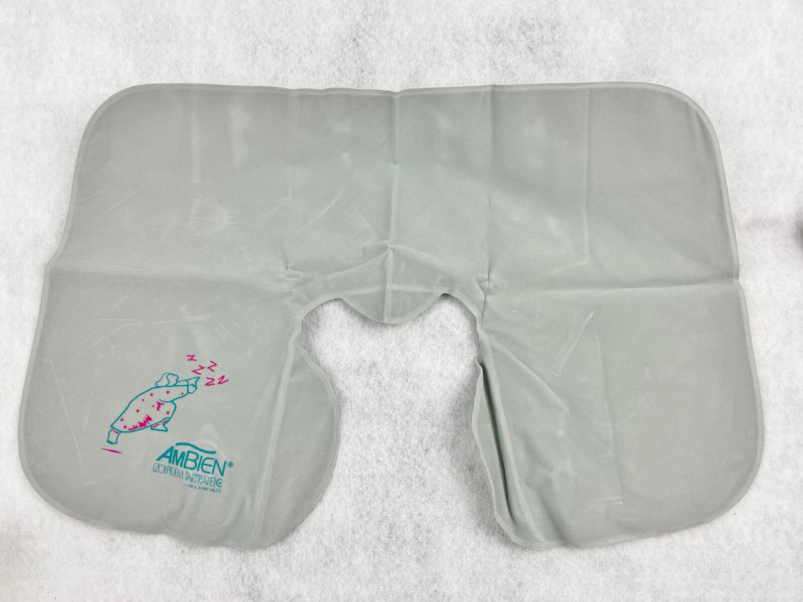 6 AMBIEN BLOW UP NECK PILLOW – PHARMACEUTICAL COLLECTIBLE – GRAY – NOS