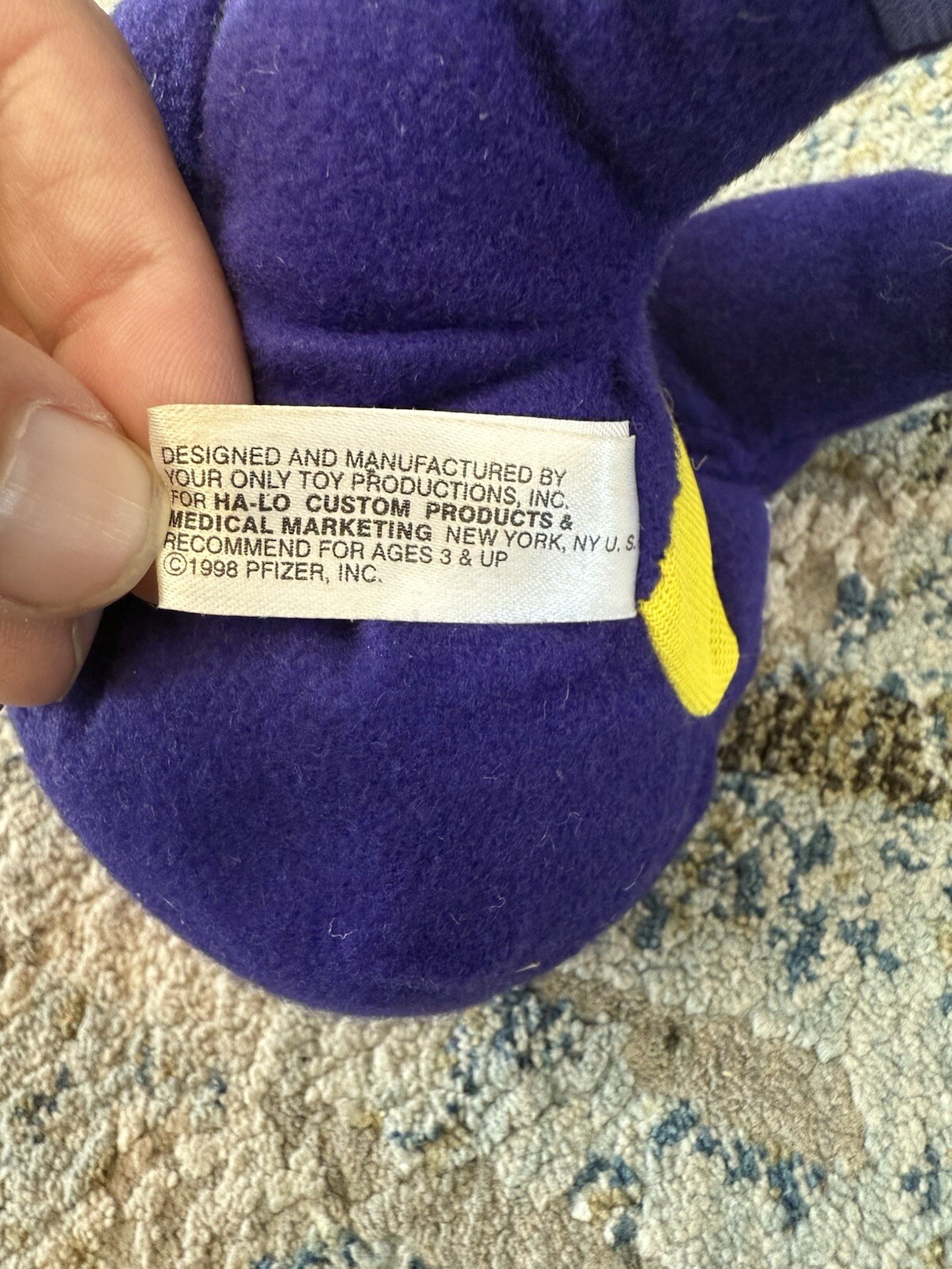 VTG ZYRTEC Purple Plush Gorilla Monkey Stuffed Toy Pharmaceutical Advertisement