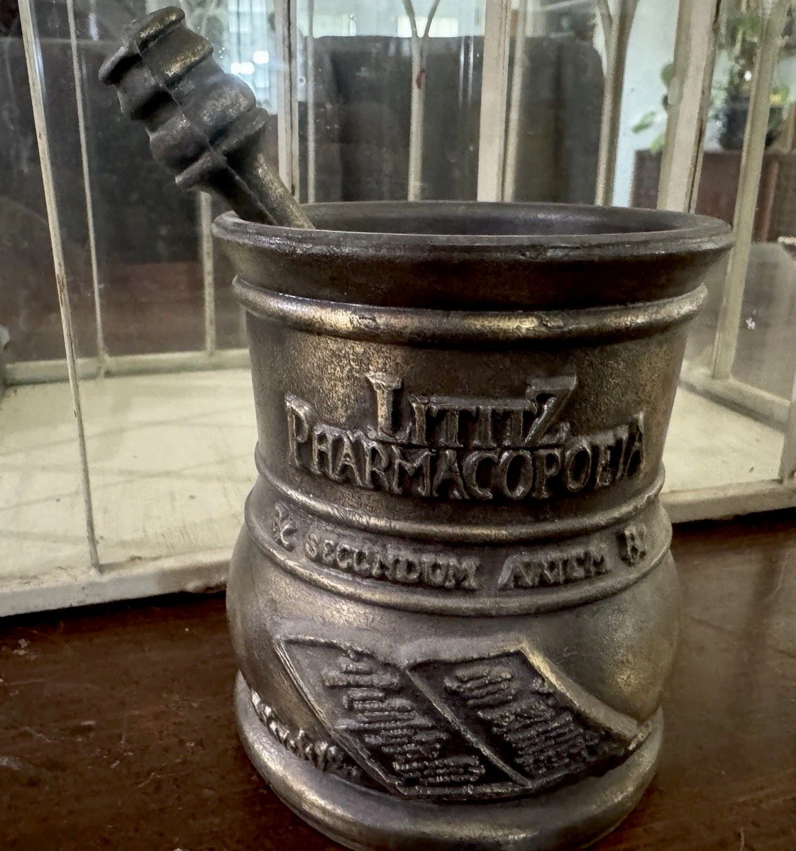Vtg Lititz Pharmacopoeia Mortar And Pestle Pharmacist Latin 1983 Apothecary