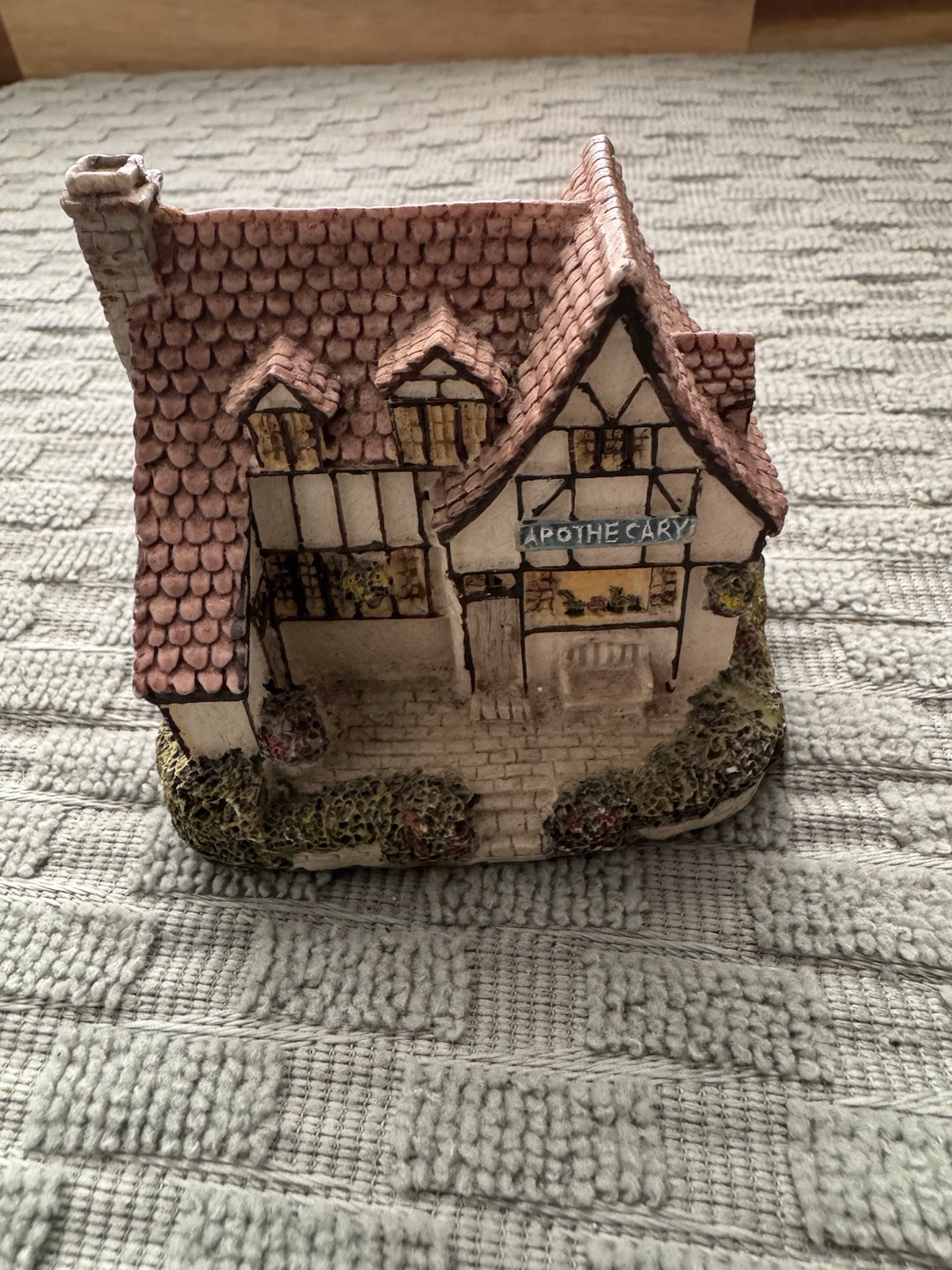 Vintage1992 Cornwall Collectors Society Bingly Apothecary Resin Pharmacy Cottage