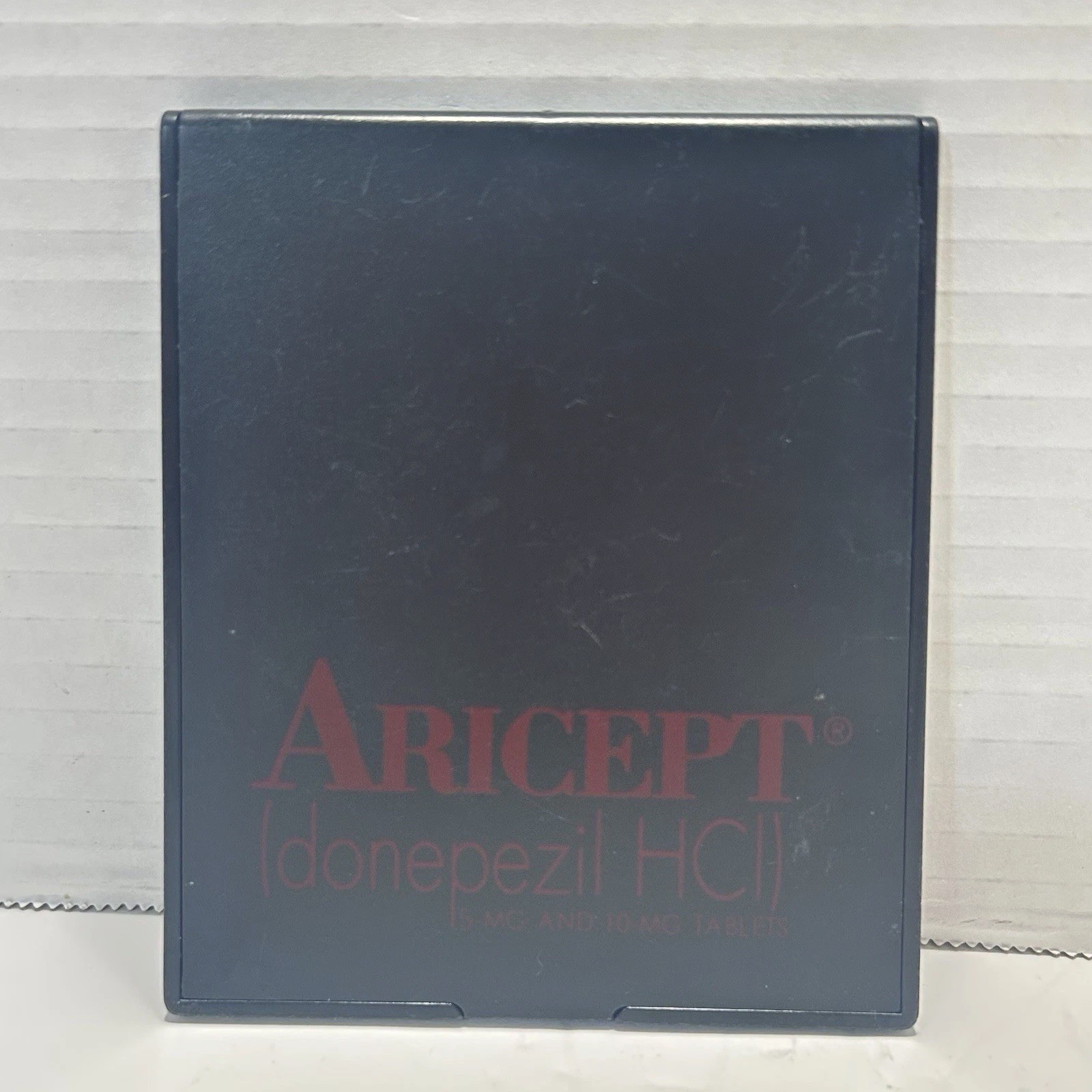 ARICEPT Folding Mirror Pharmaceutical Drug Rep Donepizil HCL Black Small Purse.