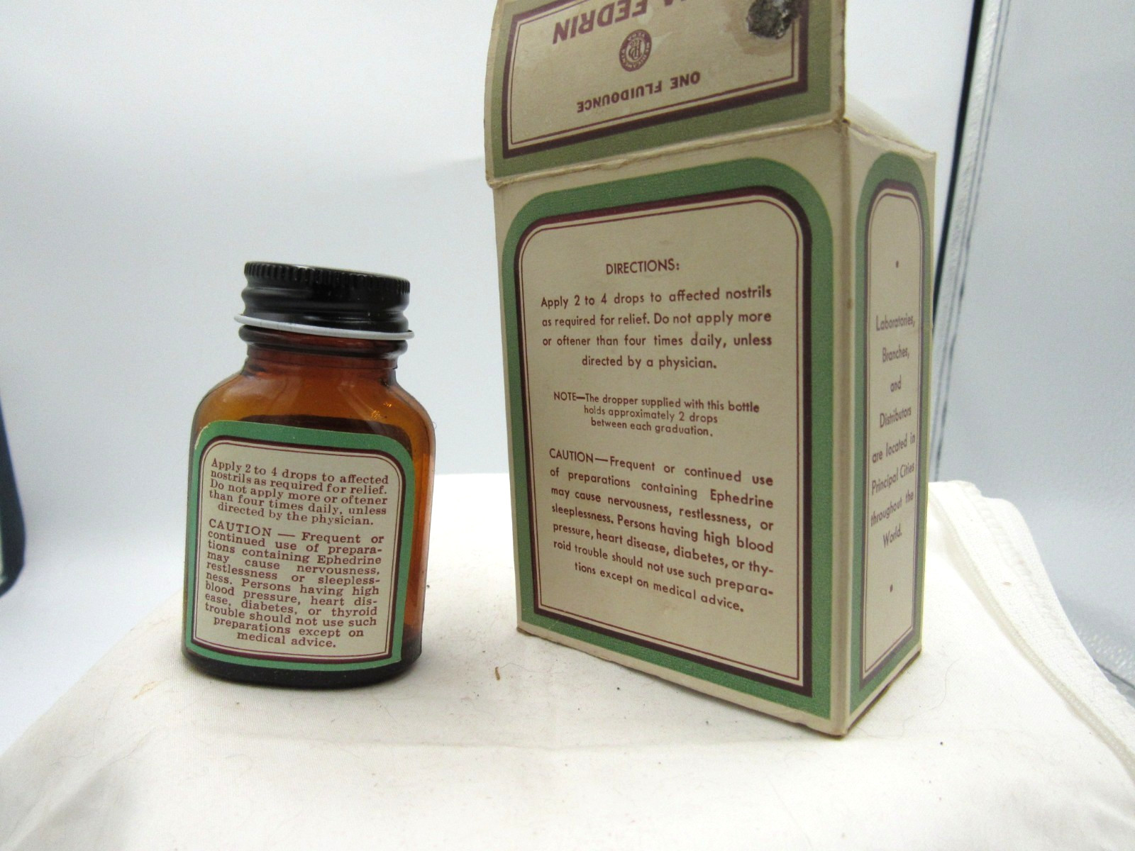 BW – 1940’s Parke, Davis & CO Bena-Fedrin Detroit Mich 2 3/4 ” Medicine bottle