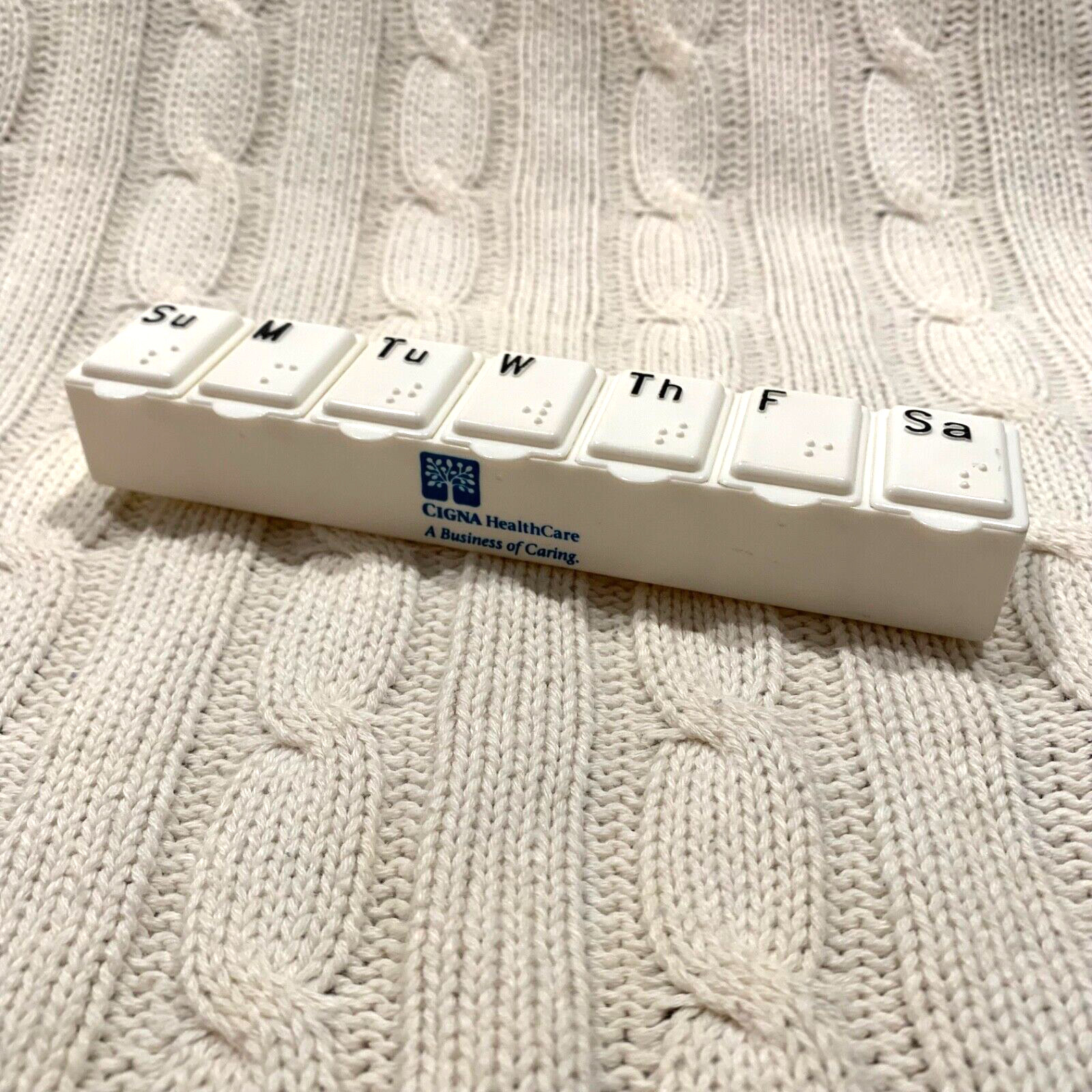Vtg Small White Cigna Plastic Weekly 5.5” Pill Case Organizer 7 Day Travel