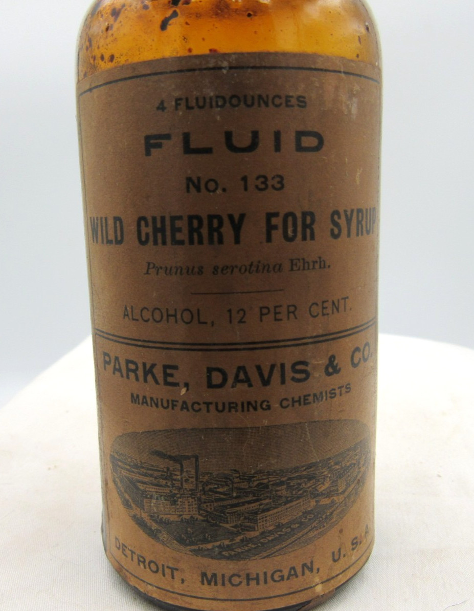 BW – 1900’s Parke, Davis & CO Wild Cherry Detroit Mich 4 3/4 ” Medicine bottle