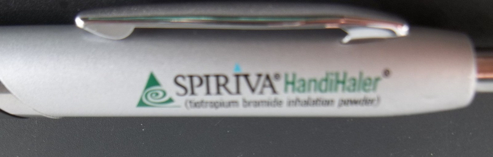 Spiriva HandiHaler Pharmaceutical Promo Pen – Tiotropium – Metal w/Rubber Grip