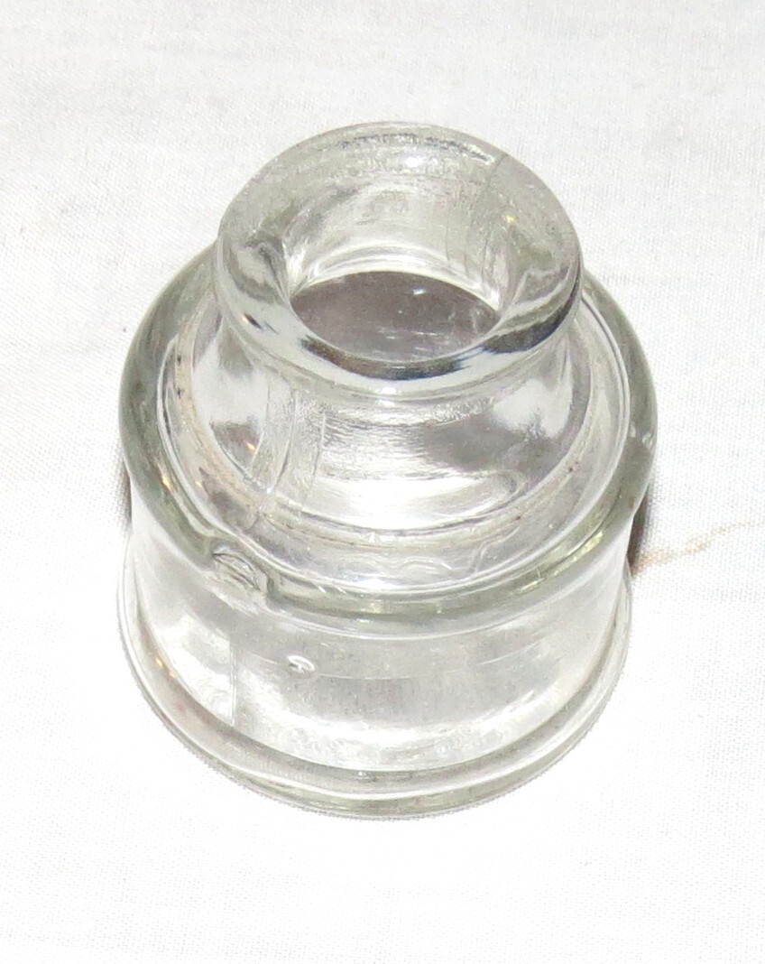 Ink Jar: Circular: Clear: Air Bubbles: Vintage: 2.1/4 inches tall