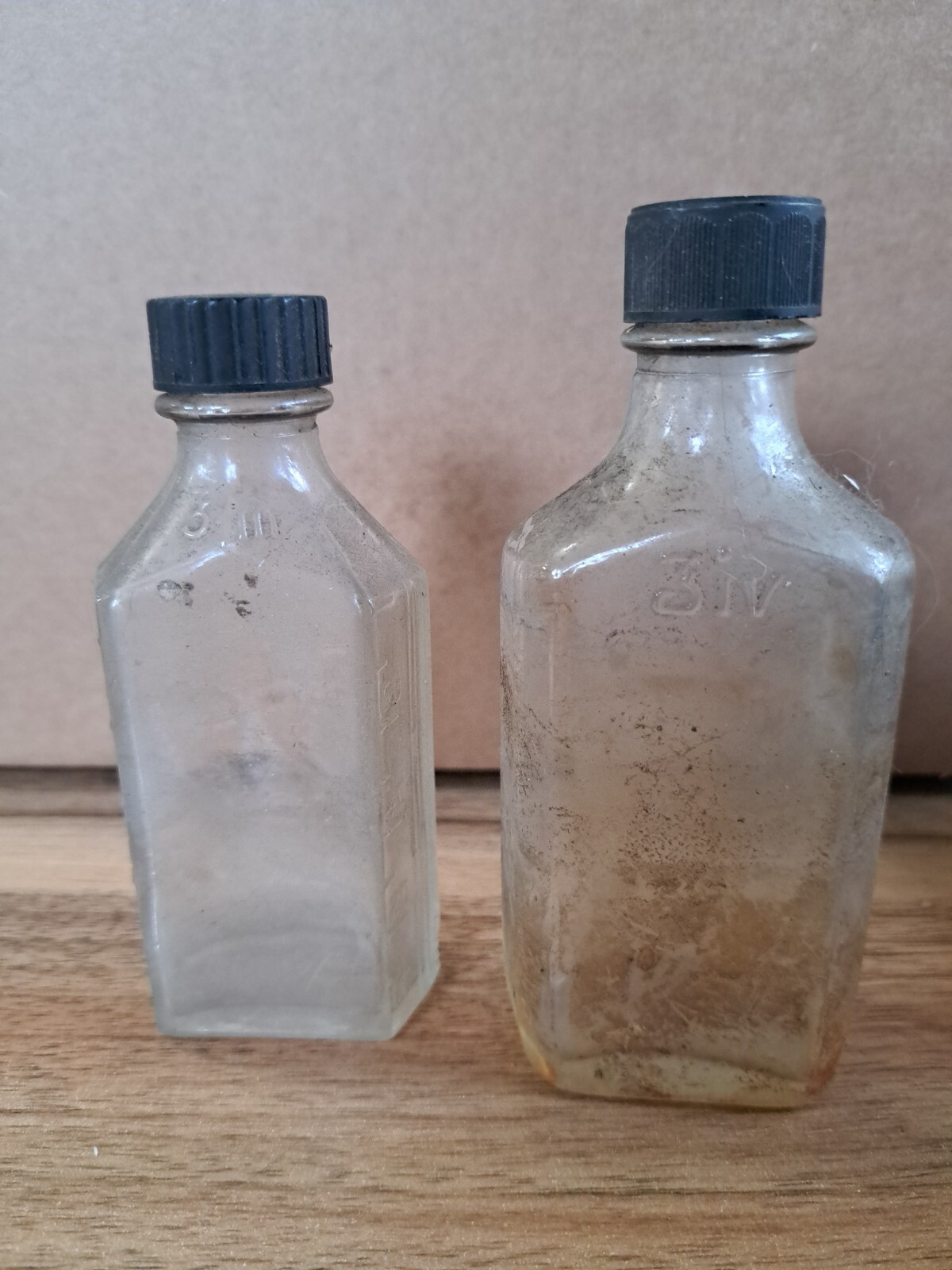 vintage apothecary pharmacy bottles clear glass. 4oz and 3oz prescription bottle