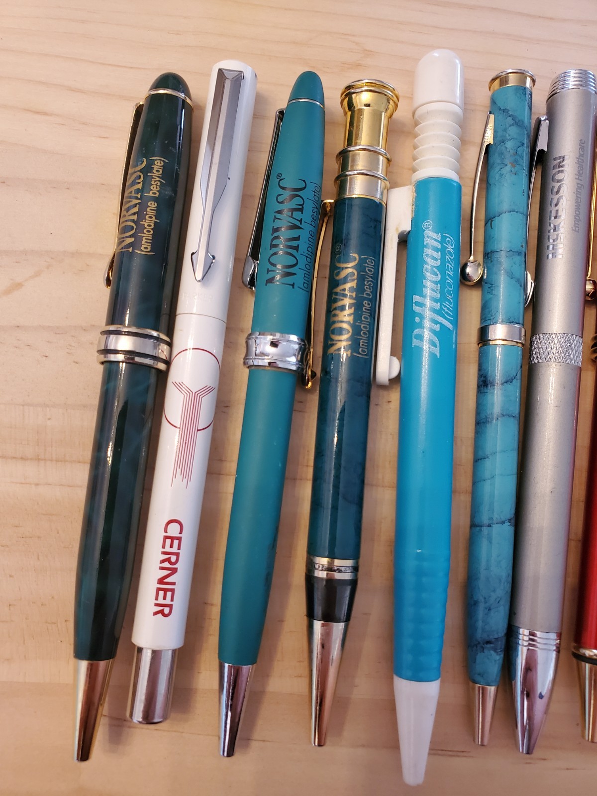 Lot 9 Drug Rep Pens Pfizer Pharmaceutical Celbrex Cardura Norvasc Diflucan Etc