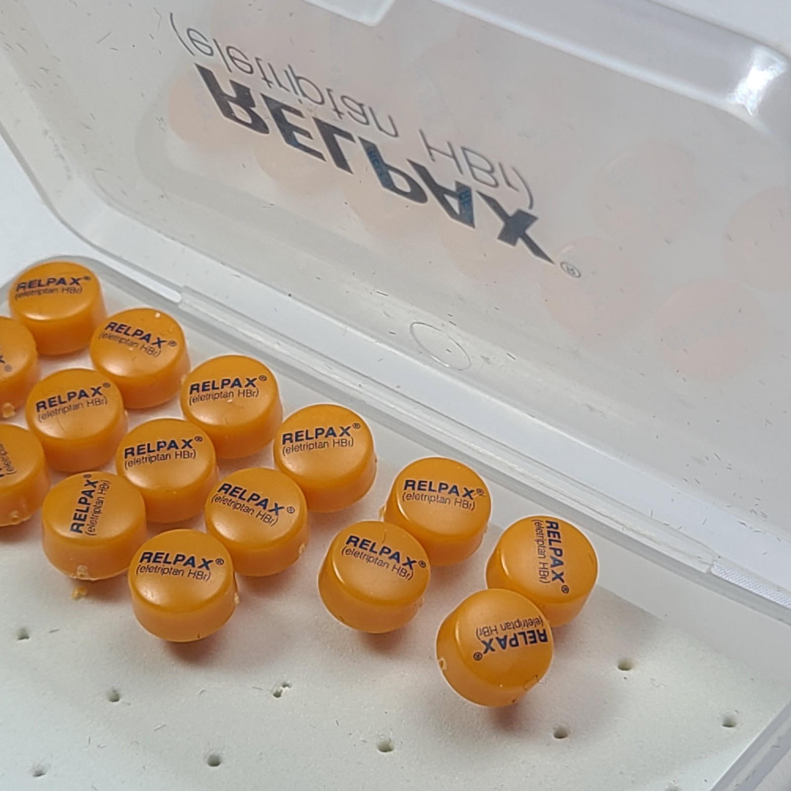 Relpax Pharmaceutical Promotional Tacks Push Pins Orange 2003 Pfizer