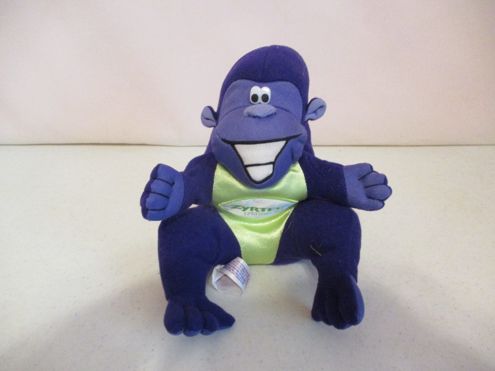 Zyrtec-Purple Gorilla-6″ Sitting-2000-PfizerAs Shown