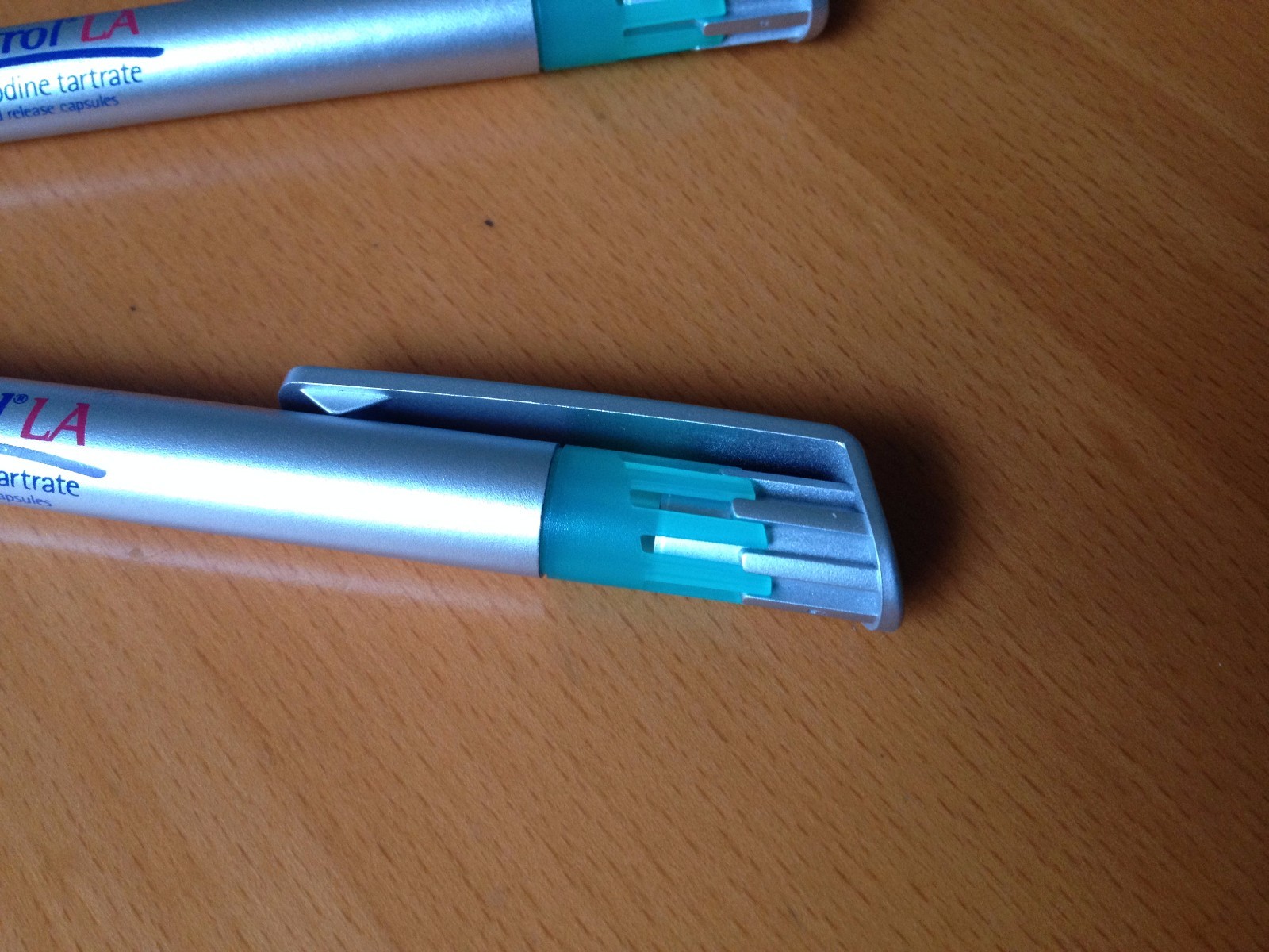 Lot of 25 Detrol LA SILVER/GREEN Drug Rep Ball Point Pen – SLEEK SMOOTH COOL