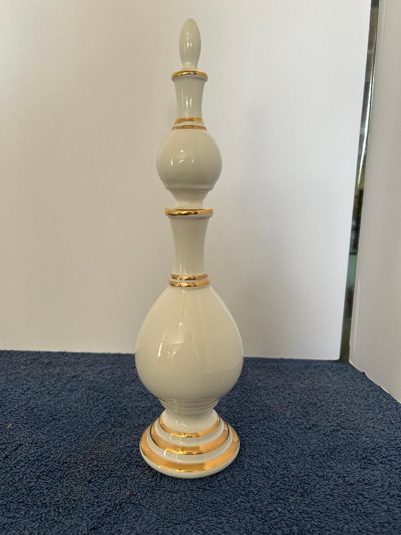 Vintage White Owens Illinois Ceramic Pharmacy Apothecary Finial display RX decor