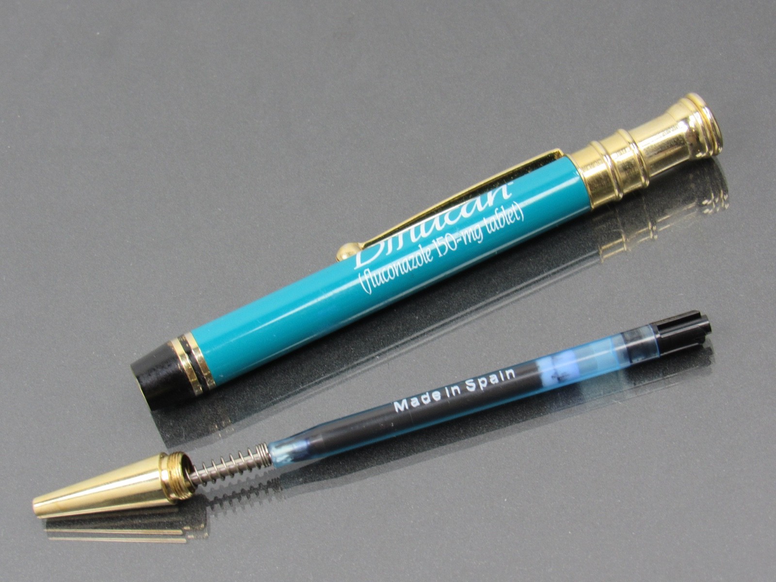 Diflucan Metal PEN Drug Rep Pharmaceutical Promo Advertising Nailhead Clicker