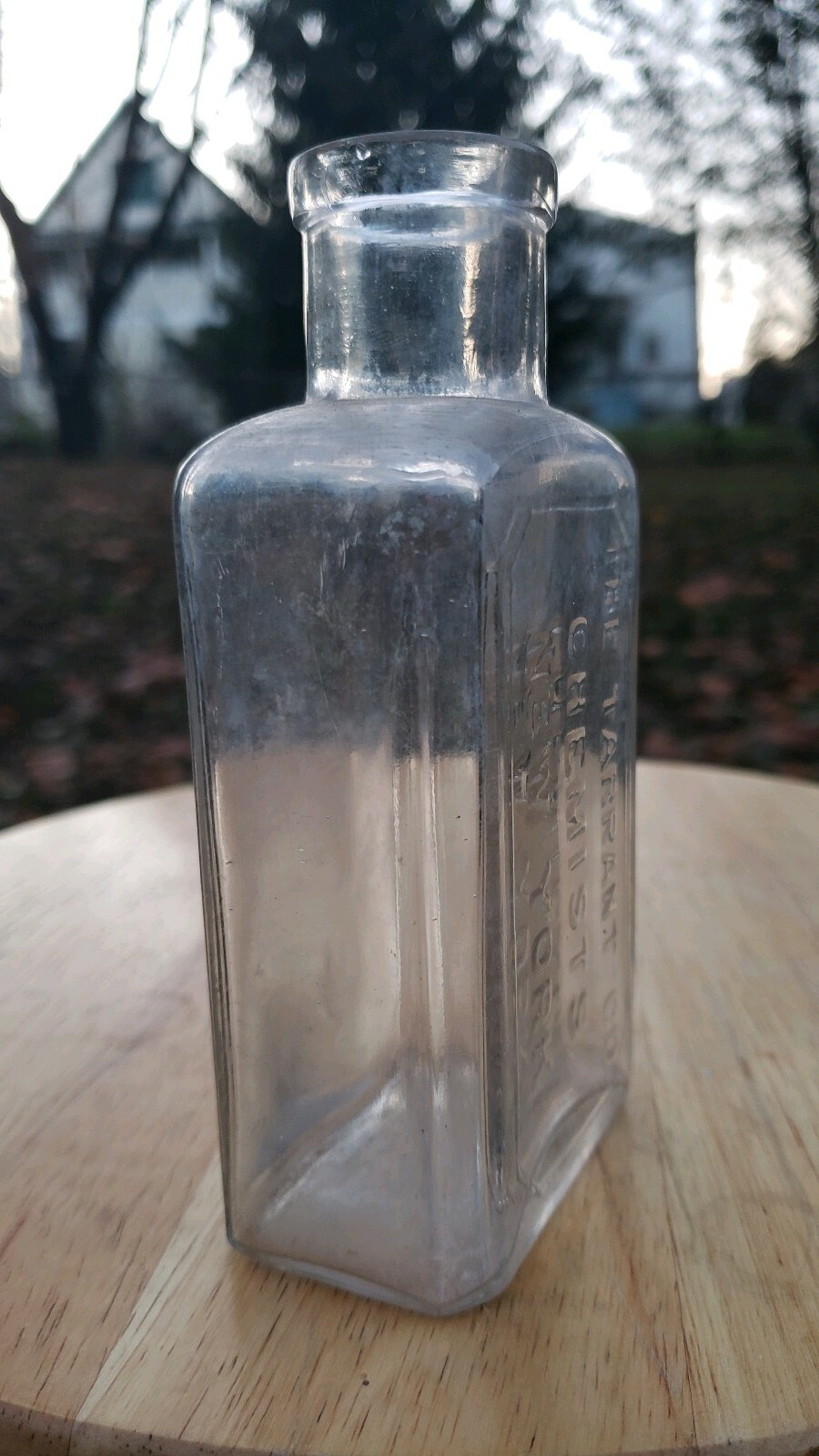 VINTAGE TARRANT CO CHEMISTS CLEAR GLASS CORK TOP APOTHECARY BOTTLE