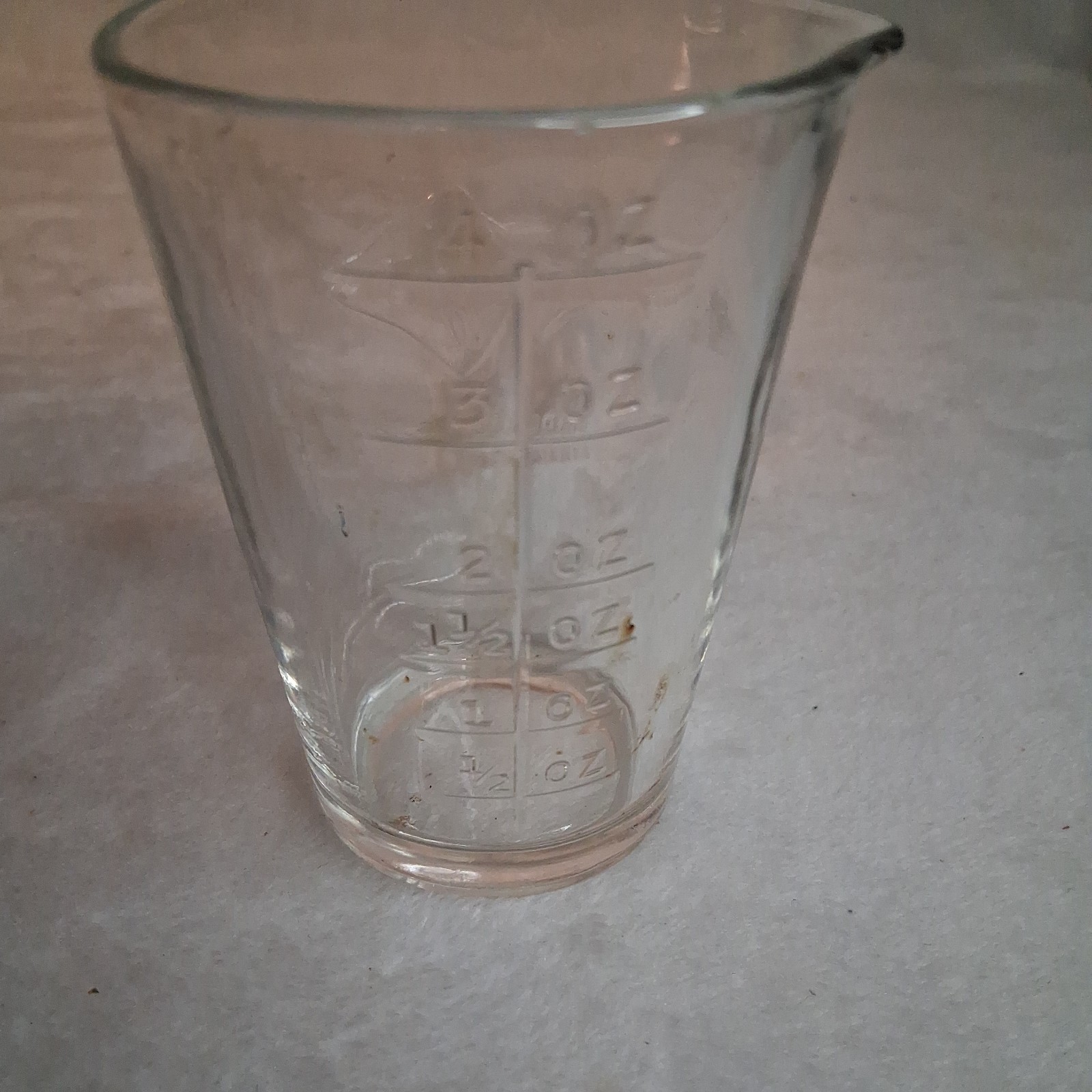VTG 4oz Heavy Glass Measuring Pharmacy Graduate Beaker marked in Oz’s AFAIK USA