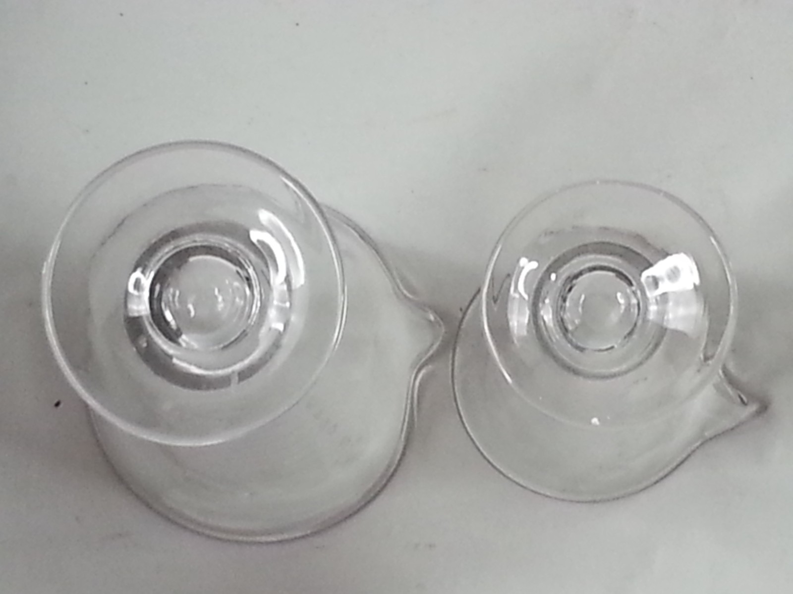 2 Piece Apothecary Clear Medical Measuring Beakers