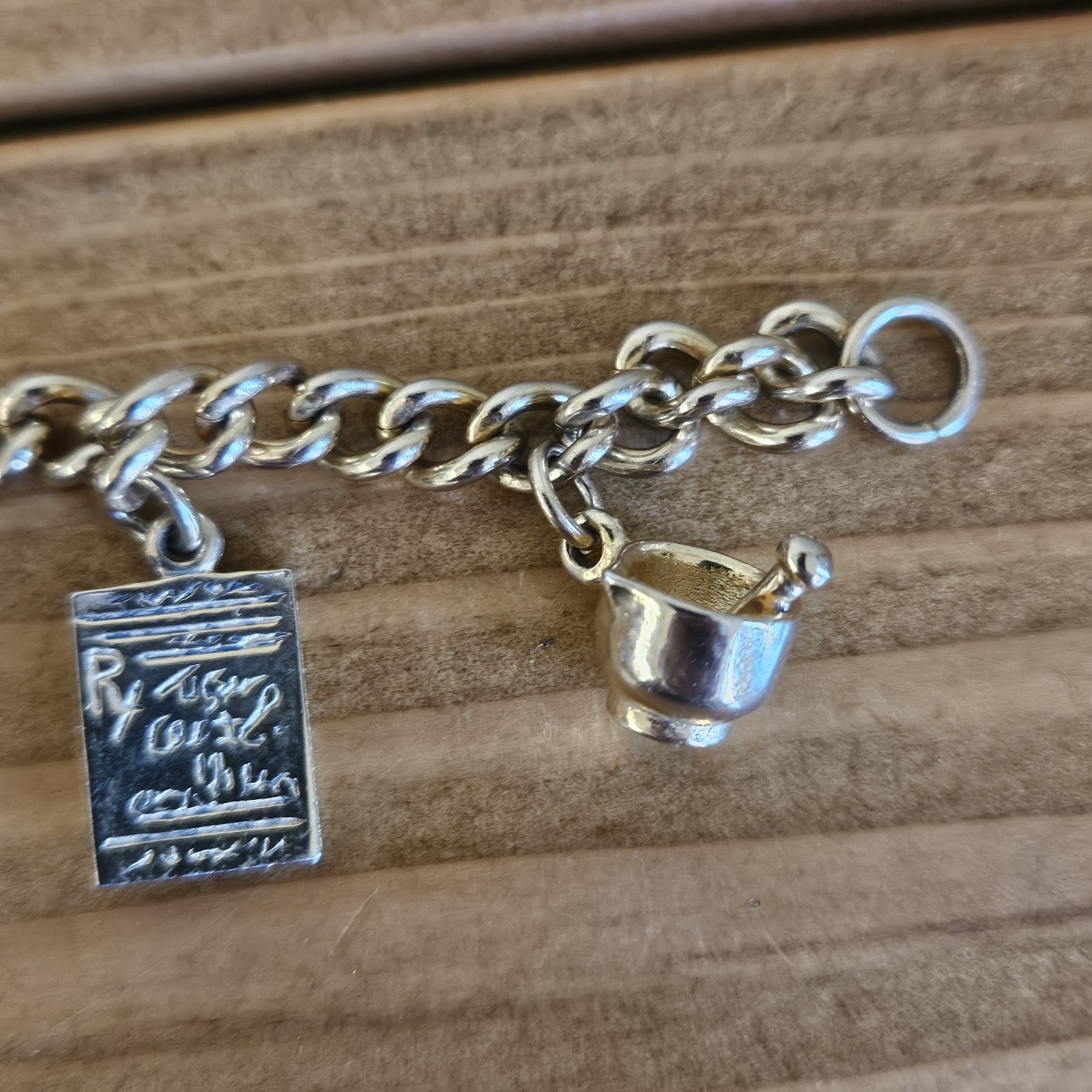 Pharmaceutical~Pharmacist Brass Gold Tone Bracelet~with 7 Charms