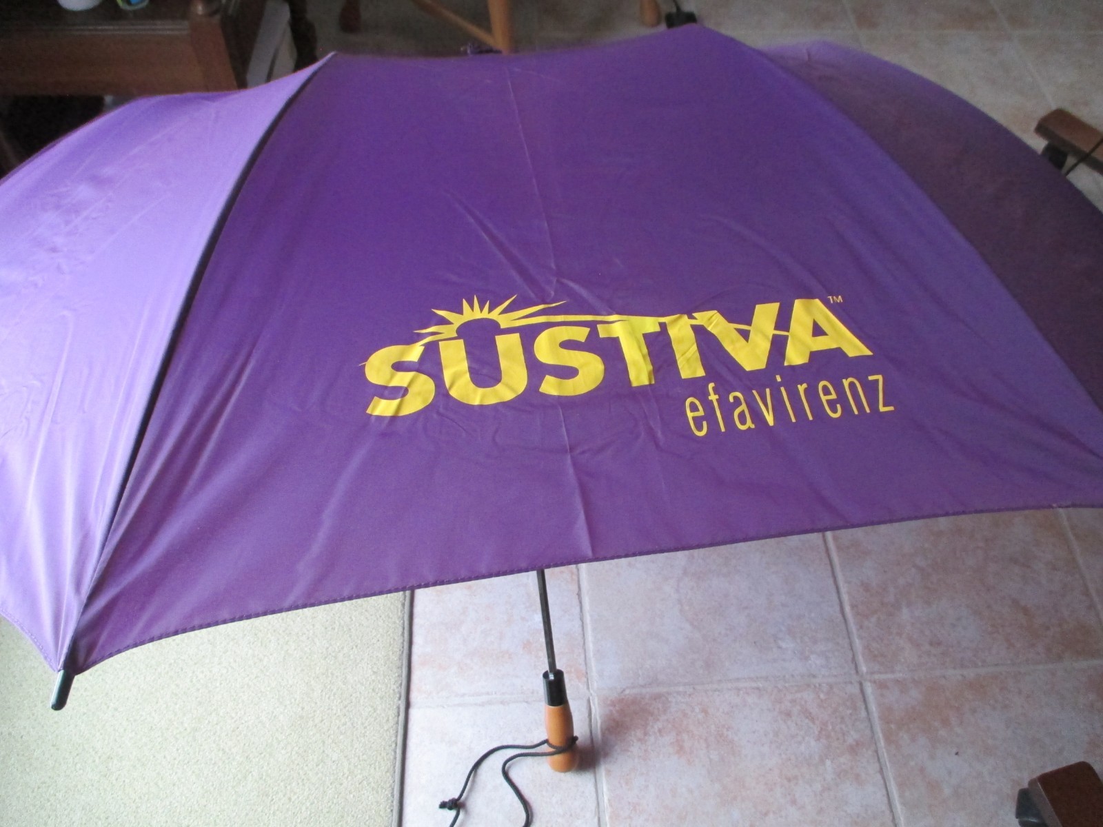 Stromberg golf folding push button umbrella 48in Sustiva logo purple with case