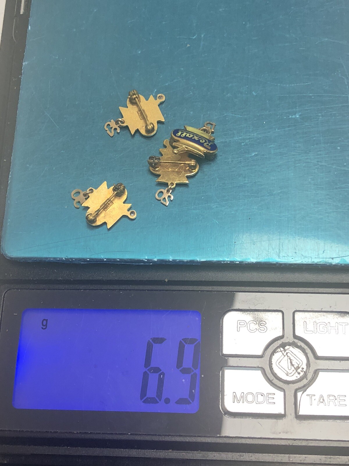 VINTAGE REXALL DRUG SET OF FOUR 14k YELLOW GOLD PINS – 15, 20, 25, 30 YEARS