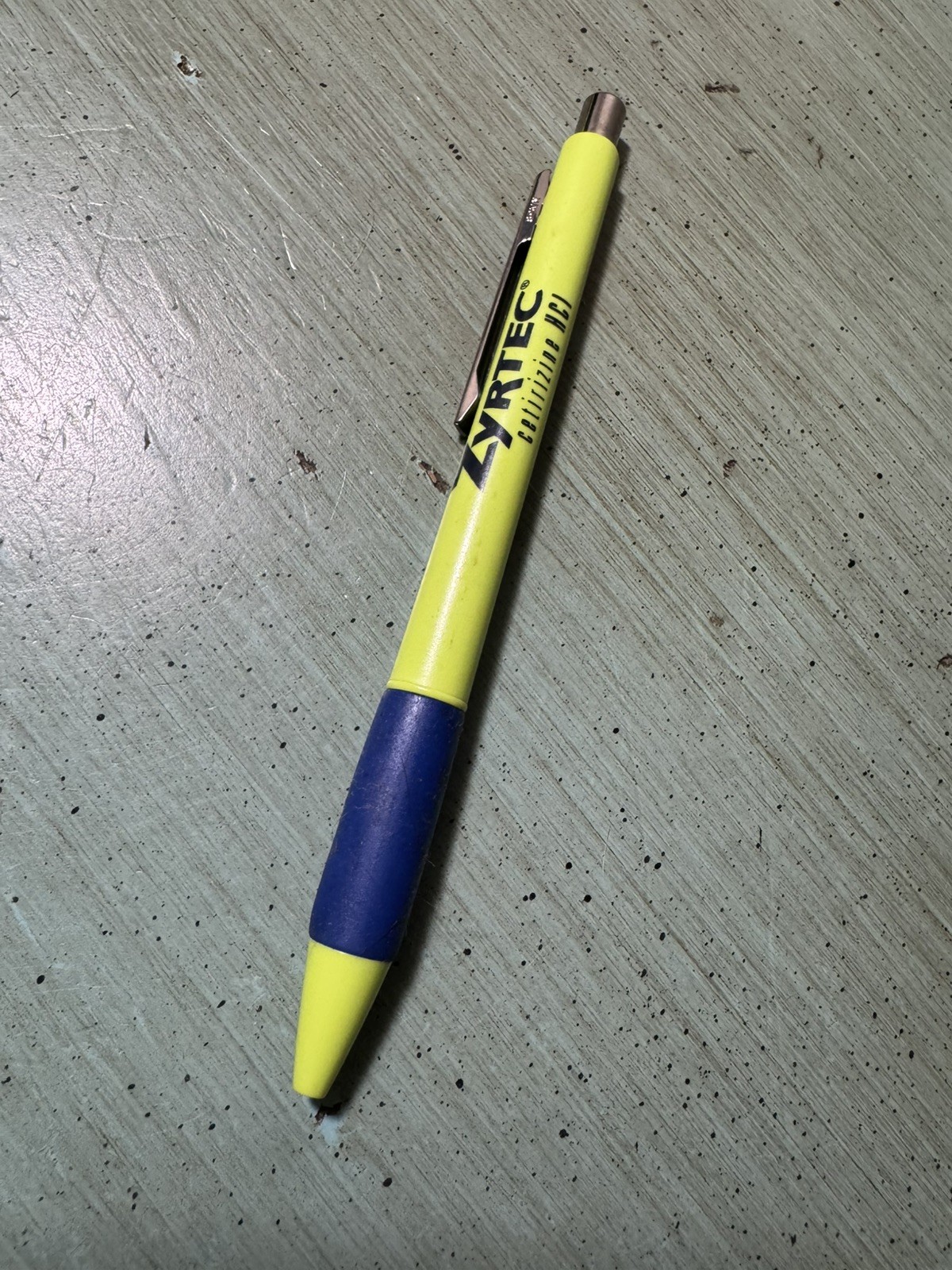 ZYRTEC PEN LOT (8 pens) Blue & Lime Green, Metal Ball Point-Pharmaceutical Promo