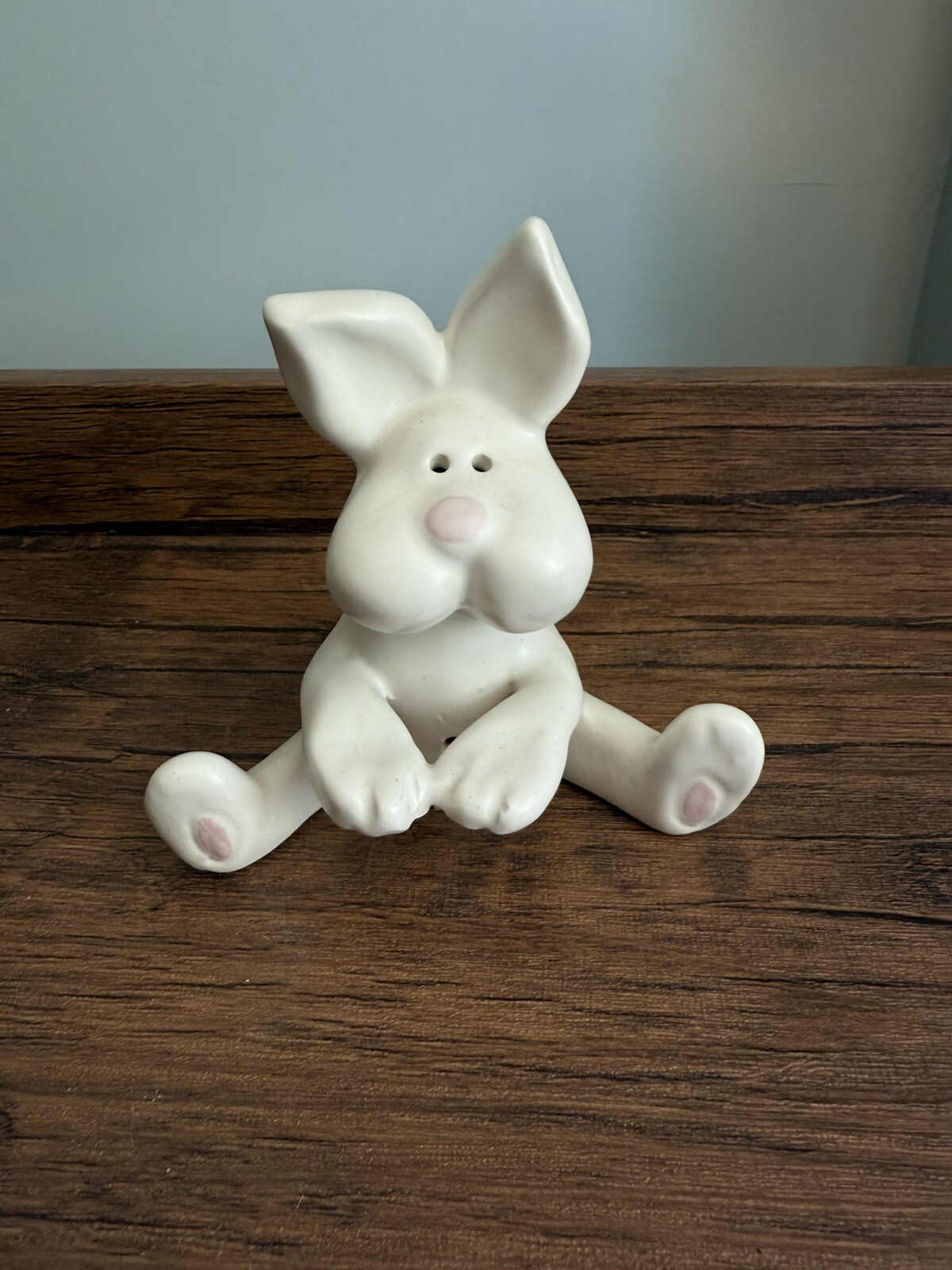 RARE Vintage 1986 Pharmacy Wabbits Rabbit w/Separate Rx Mortar Pestle 2 Pieces
