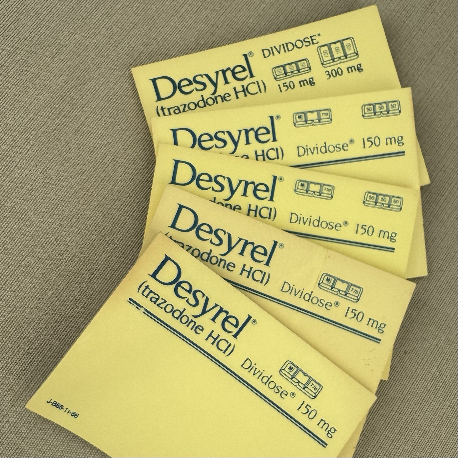 Trazodone Post-It Notes & Plastic Clips Vintage Drug Rep Swag Desyrel Dividose