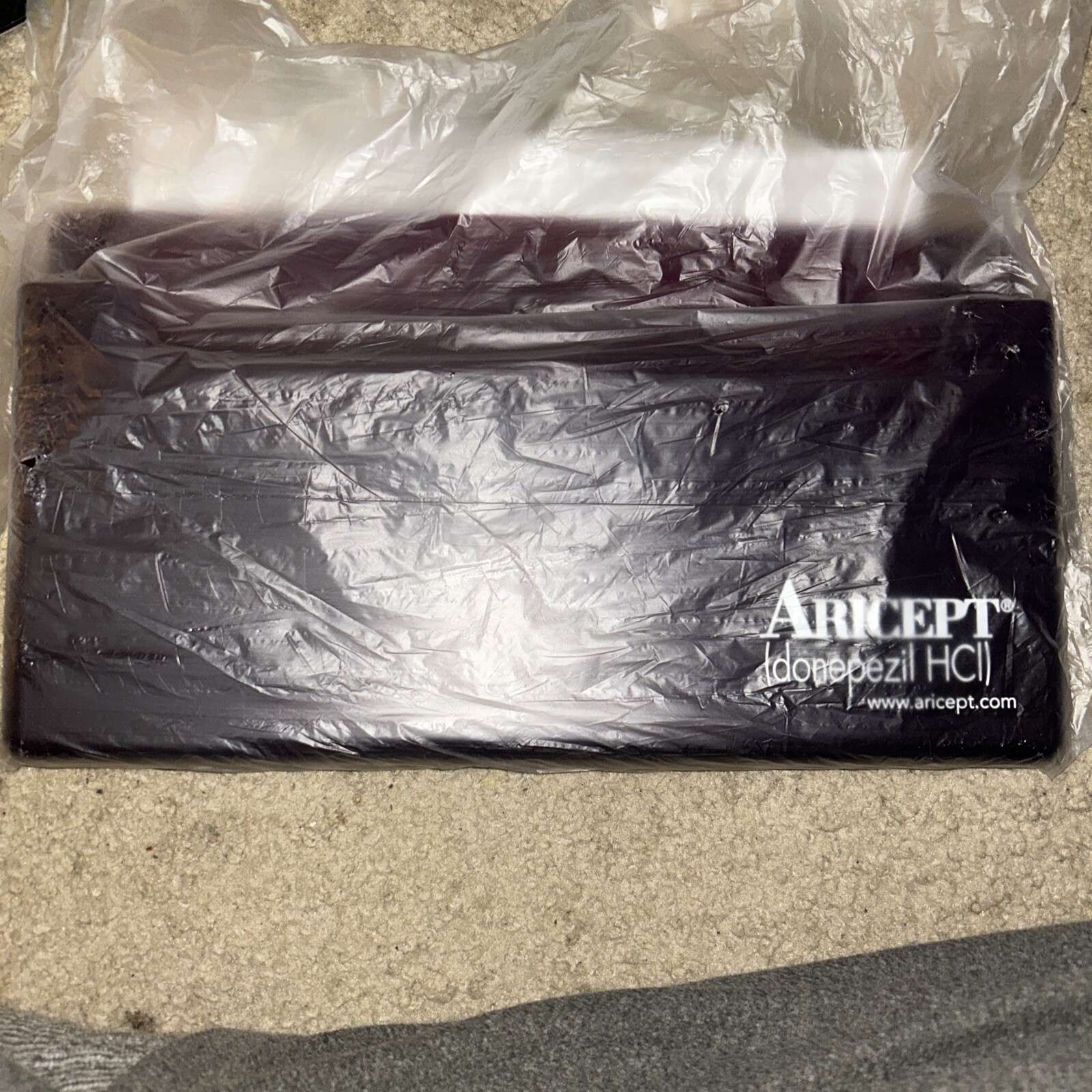 Vintage New Sealed Aricept Chart Holder Burgundy Pharmaceutical Drug Rep Pfizer
