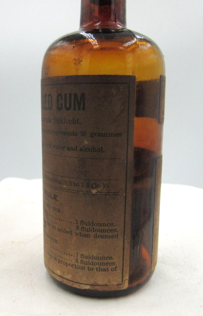 BW – 1890’s Parke, Davis & CO Fluid Red Gum Detroit Mich 4 5/8 ” Medicine bottle