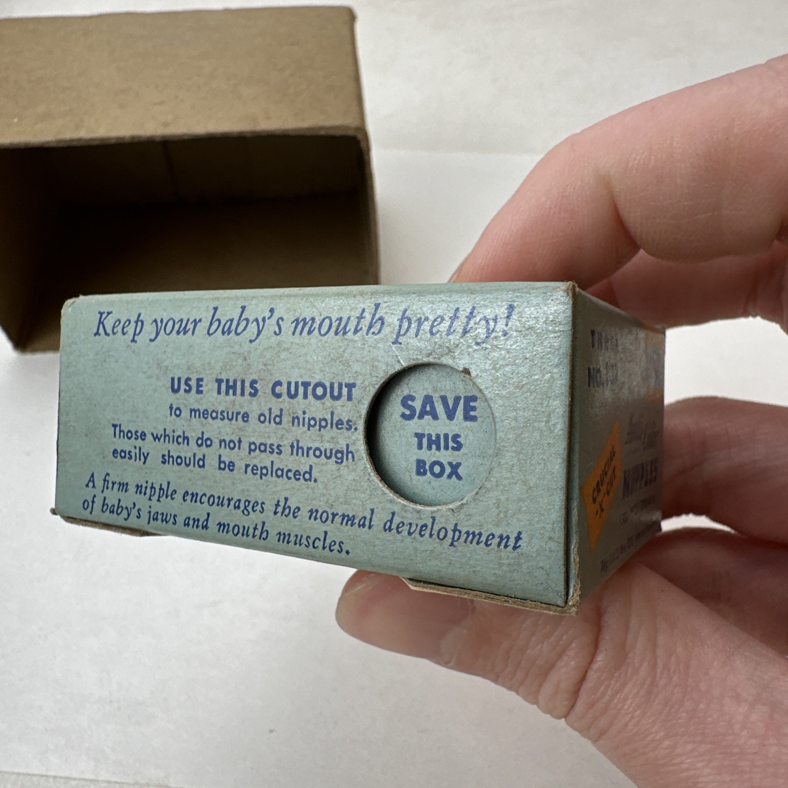 Lot 7 Davol Anti-Colic Nipples 151 & 131, 4 Nursing Bottle Caps 150, 1 Seals 158