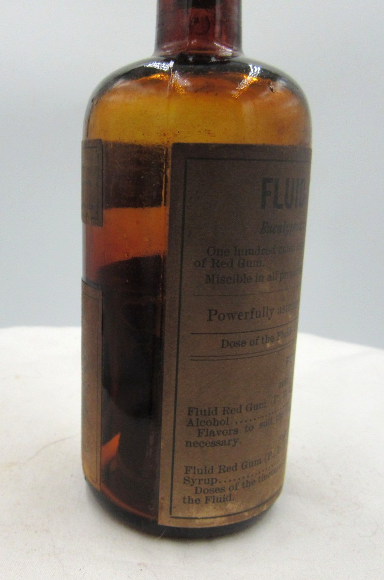 BW – 1890’s Parke, Davis & CO Fluid Red Gum Detroit Mich 4 5/8 ” Medicine bottle