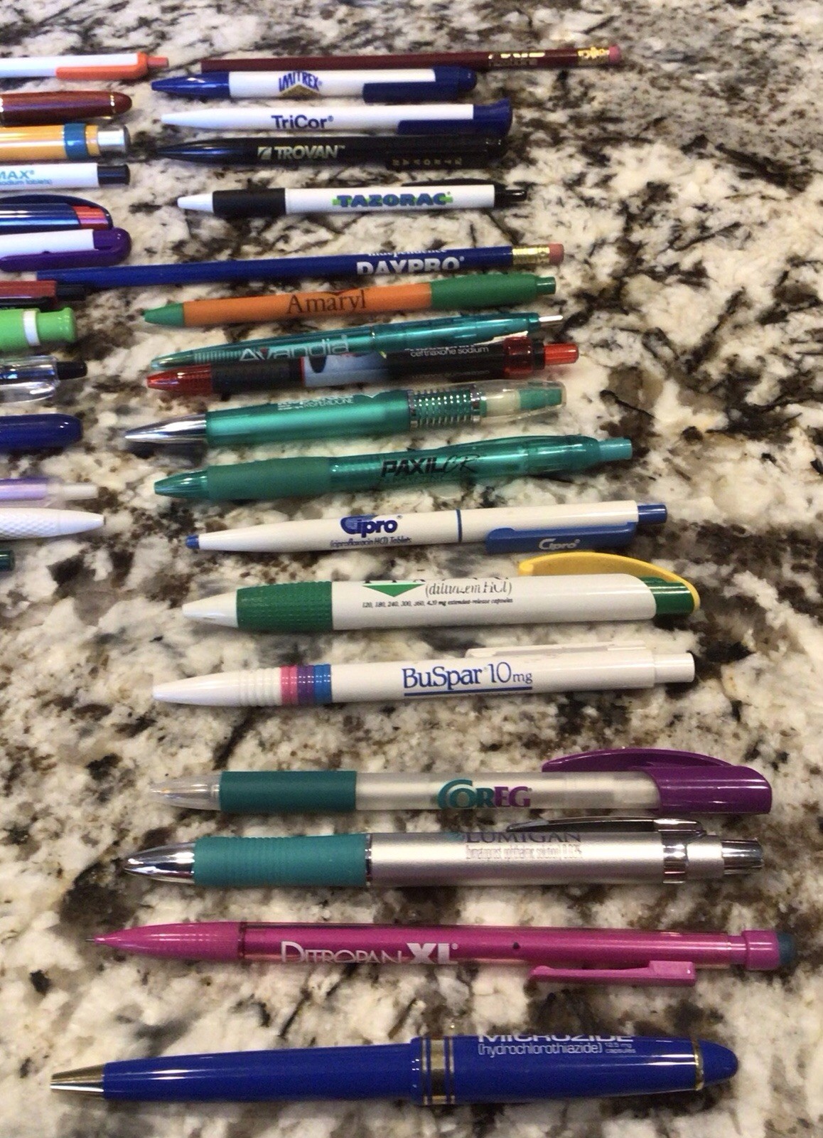 Pharmaceutical Drug Rep Lot Of 37 Pens & Pencils Untested