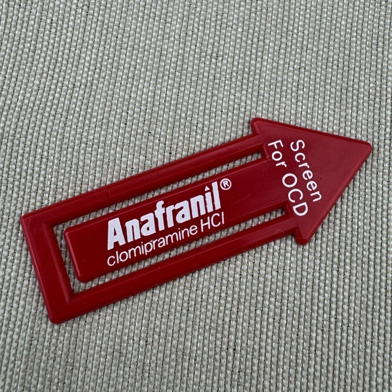Anafranil “SCREEN FOR OCD” Red Arrow Plastic Paper Clips Vintage Drug Rep Swag
