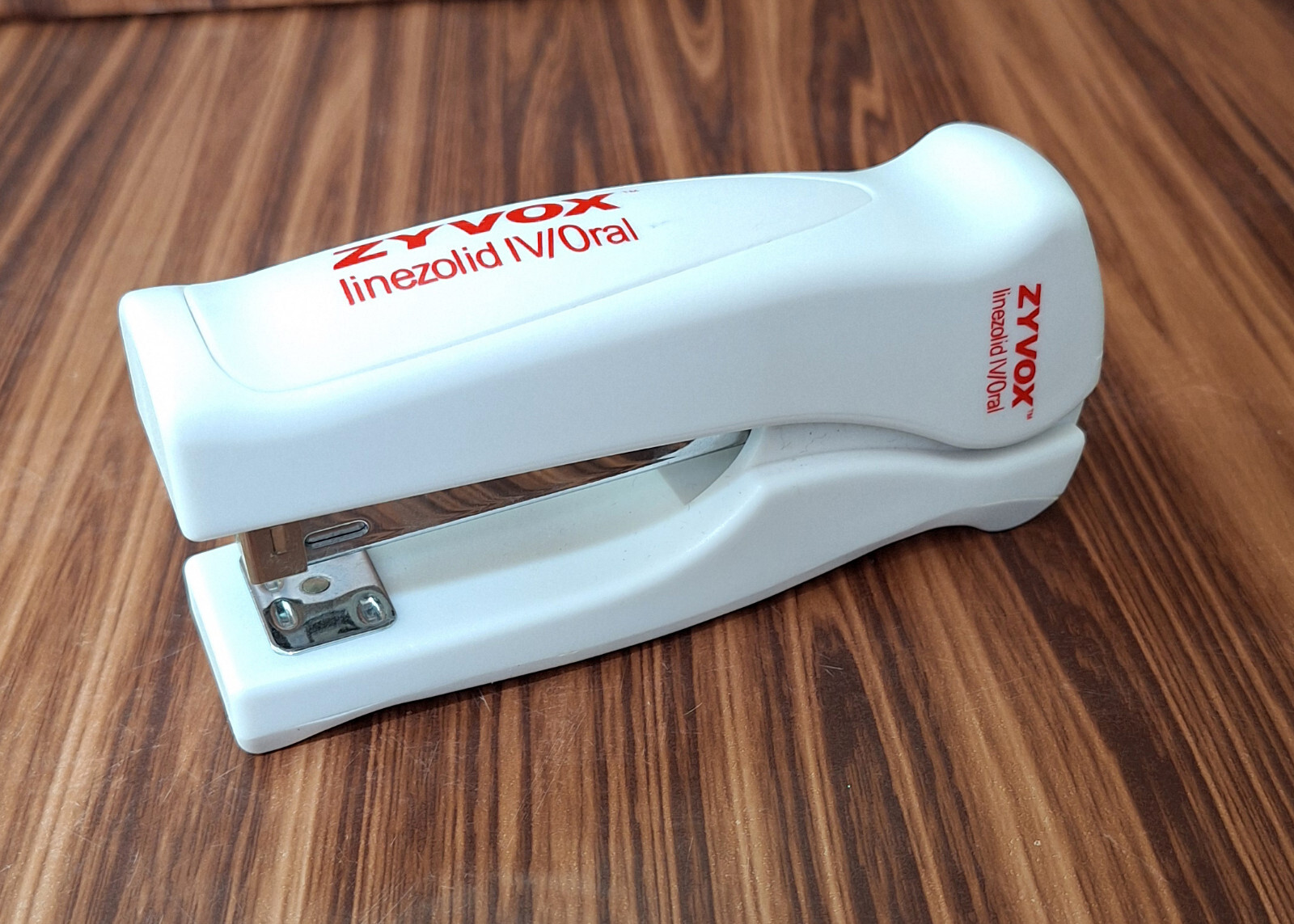 Zyvox White Handheld Stapler Drug Rep Pharmaceutical Advertising Doctor Gift