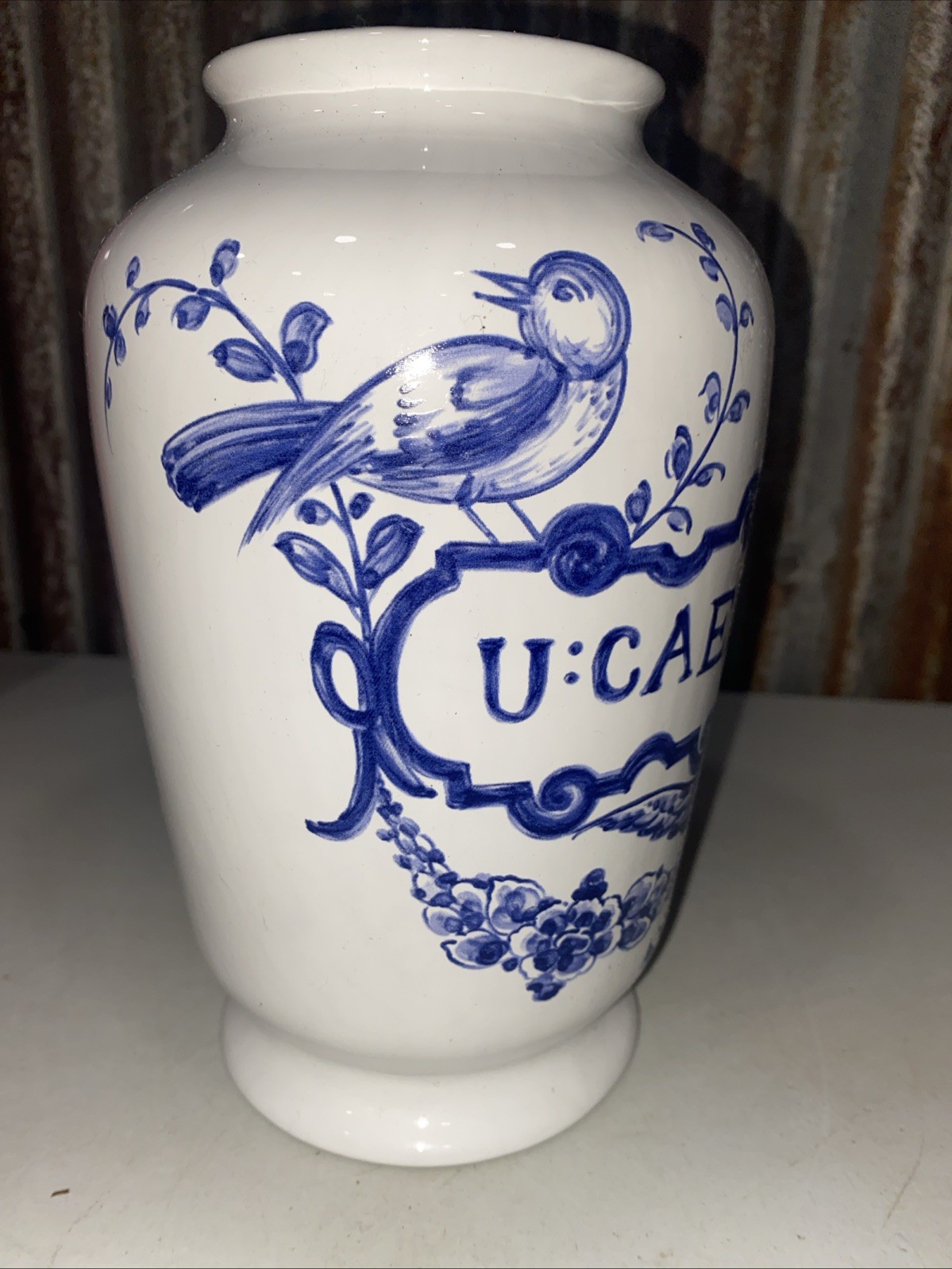VINTAGE LILLY DRUG BLUE WHITE CERAMIC PHARMACY APOTHECARY JAR VASE U:CAELFUL:FO