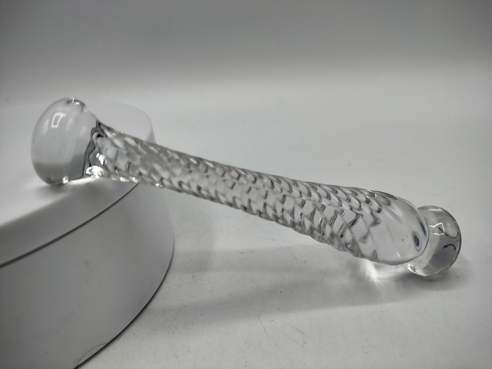 1 Clear Glass Swirled Pestle 3 Mold Seams 4 1/2″