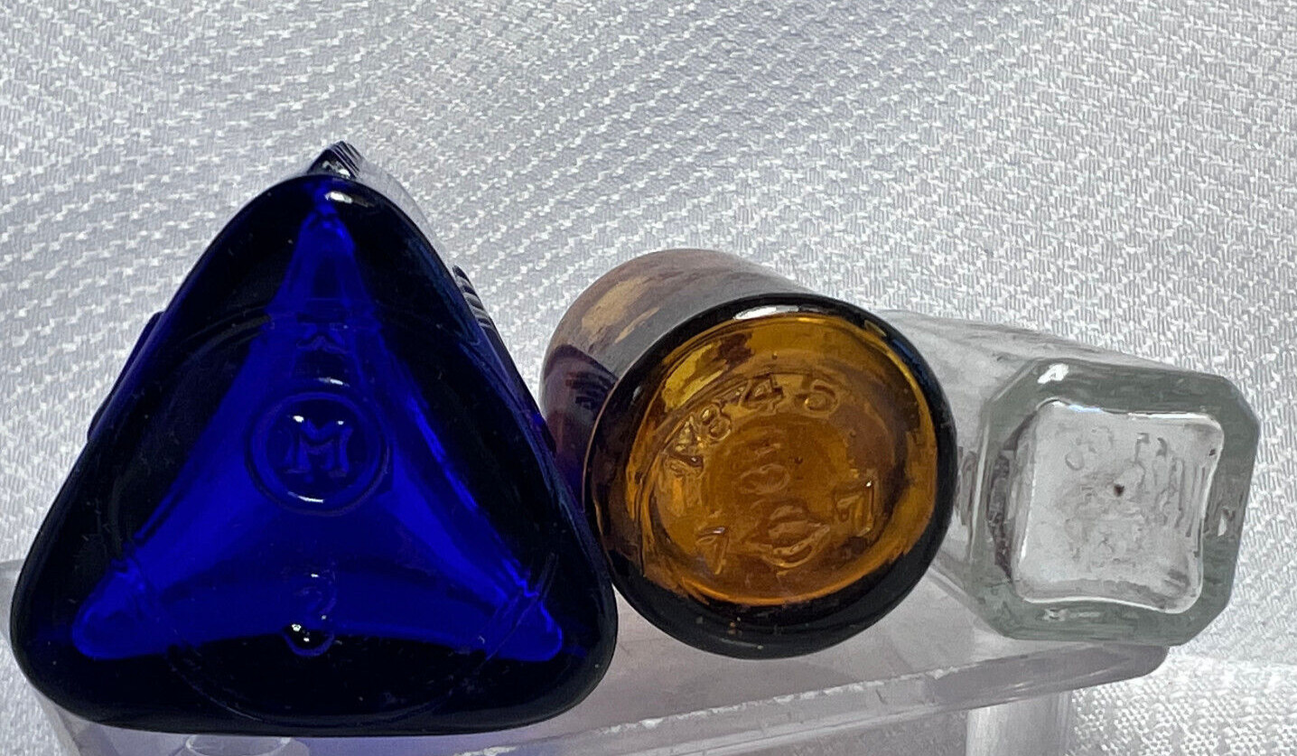 Vtg Blue Brown & Clear Drug Store Pharmaceutical Poison Trial Lot Of 3 Bottles