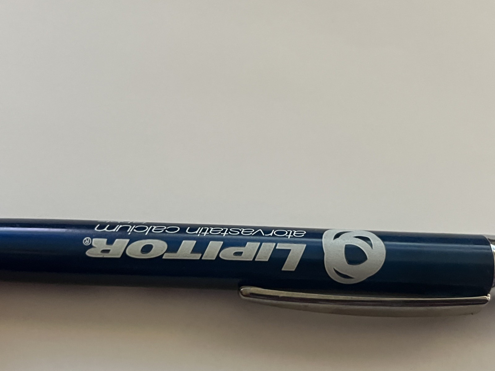 LIPITOR PHARMACEUTICAL DRUG REP PENS COLLECTIBLE heavy metal clear blue