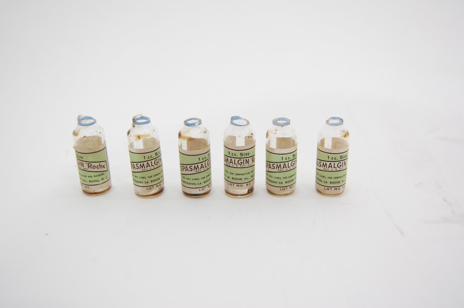 VTG EMPTY Hoffman-La Roche Spasmalgin Ampuls 1cc Glass Vial Medical Poison + Box