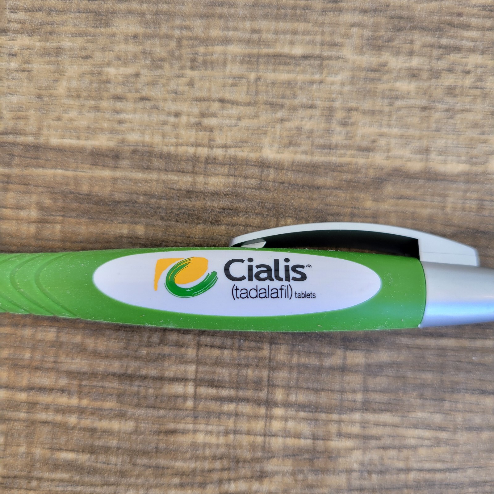 NEW Lot Cialis Green Pharmaceutical Plastic Hard Rubber Drug Rep Pen Collectible