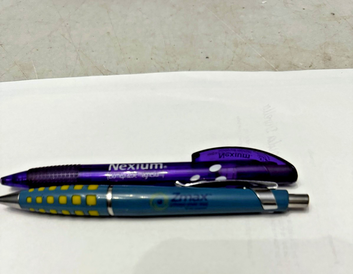 ZMAX + Nexium Pharmaceutical Pens Ball Clicker Lot of 2