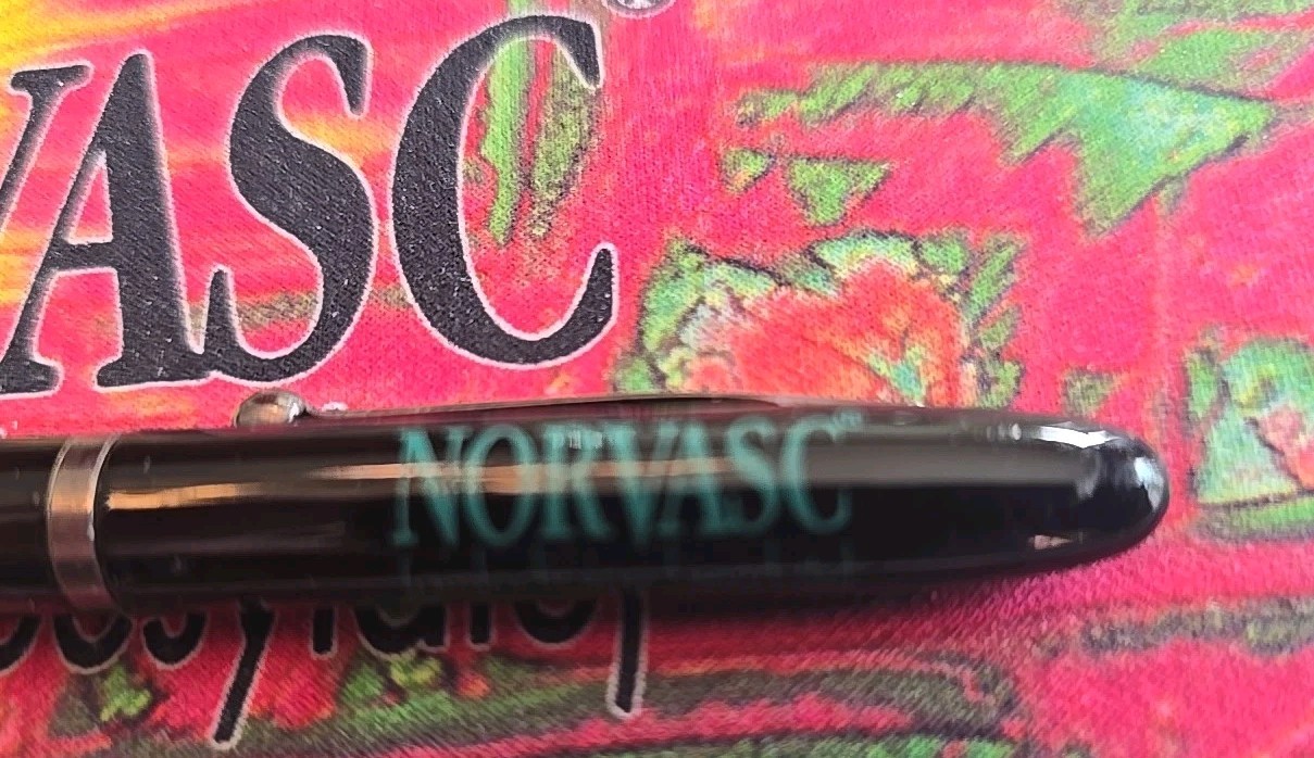 NORVASC Mouse Pad & Pens Medical Advertising Pharmaceutical Vintage Pens Write