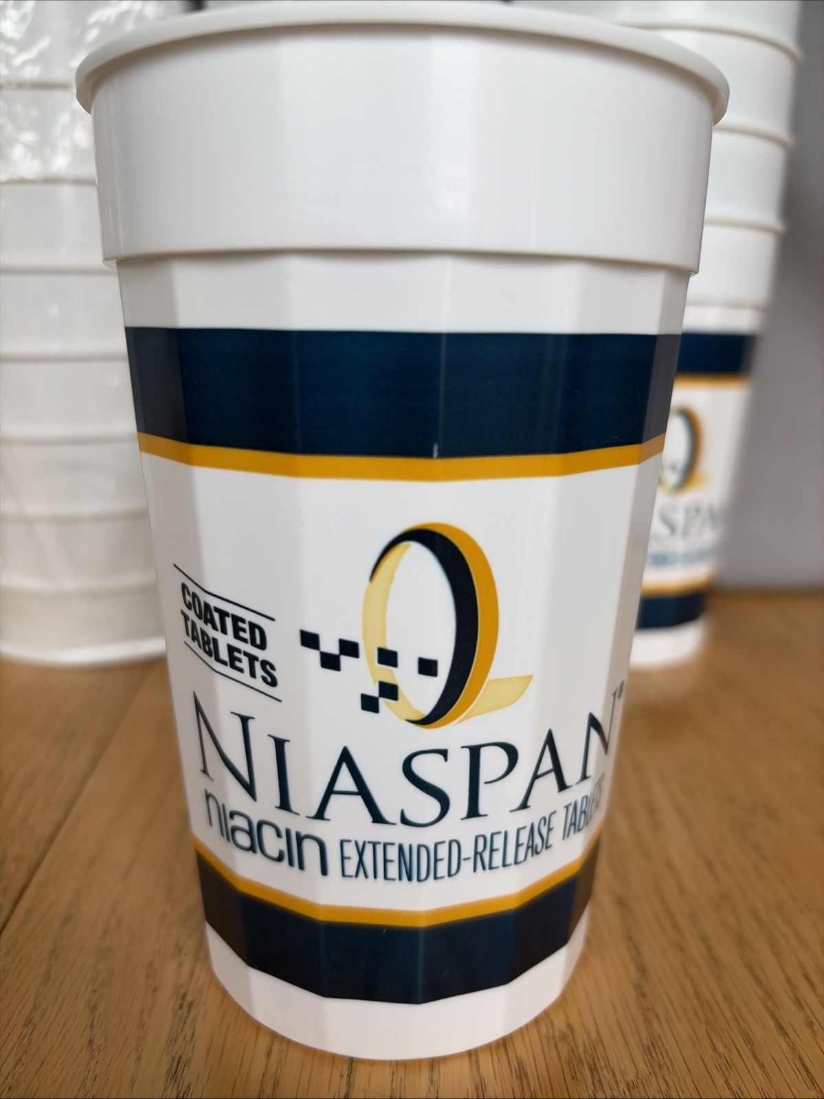 Lot of 40 Drug Rep Abbott Pharmaceuticals promo Cups – NIASPAN -Hard Plastic