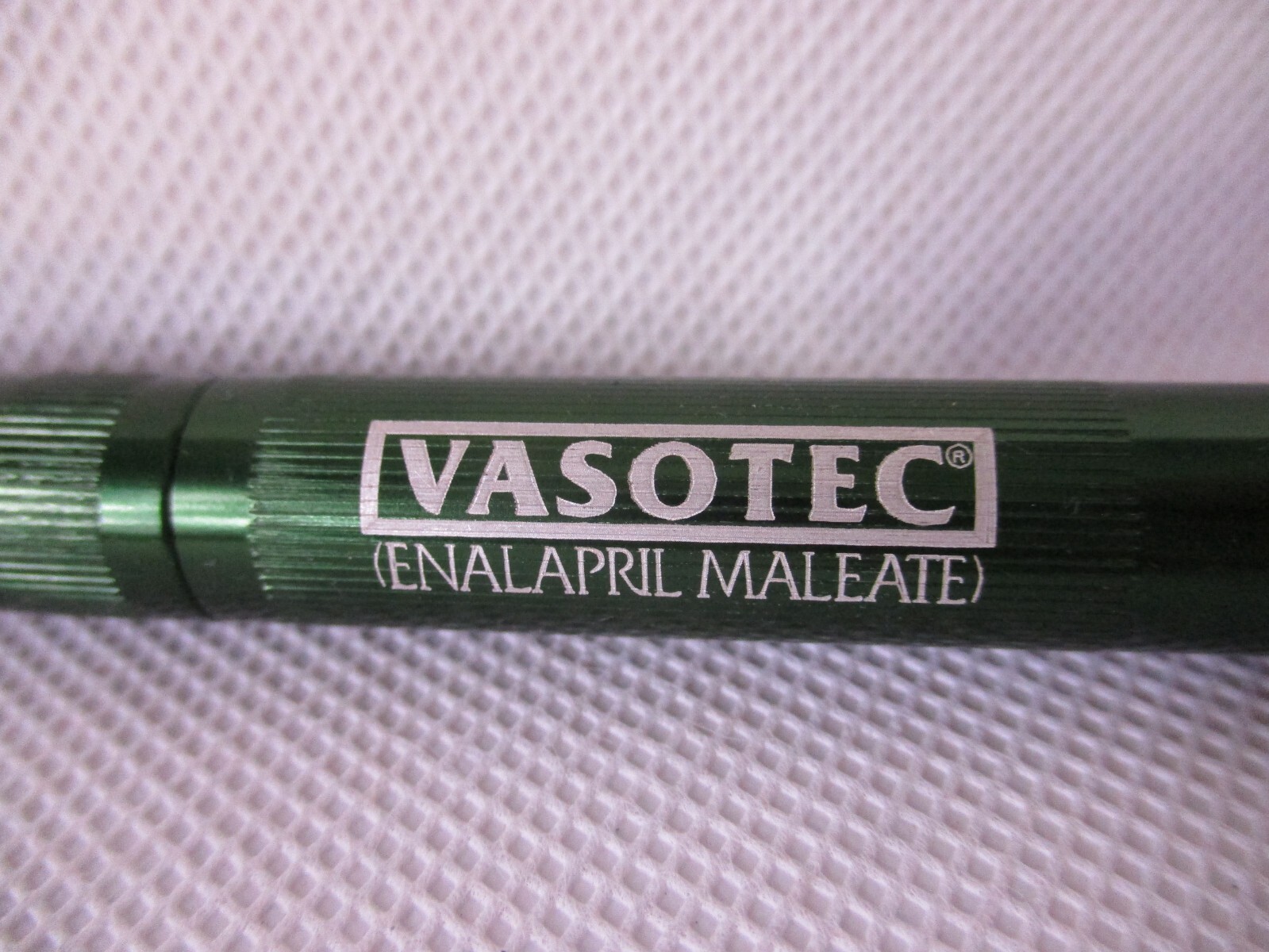 Vasotec Green Keychain Flashlight Pharmaceutical Drug Rep Promo Advertisement