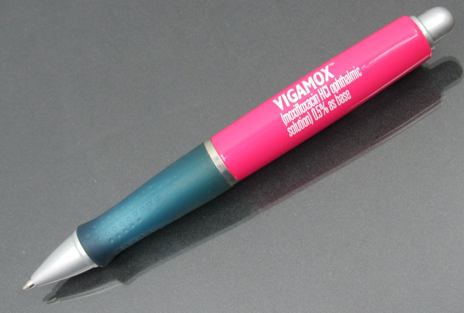 Rare Big Bold Pink & Blue Vigamox PEN Drug Rep Pharmaceutical Promo Advertising