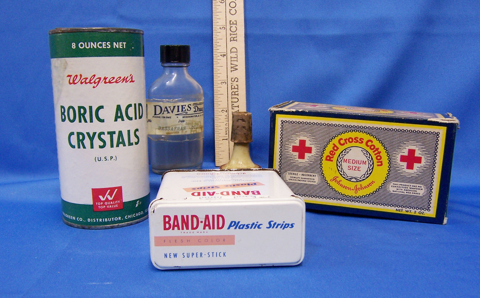 Vintage Lot 5 Medicine Containers Sassafras Band Aid Red Cross Cotton Spout Pour