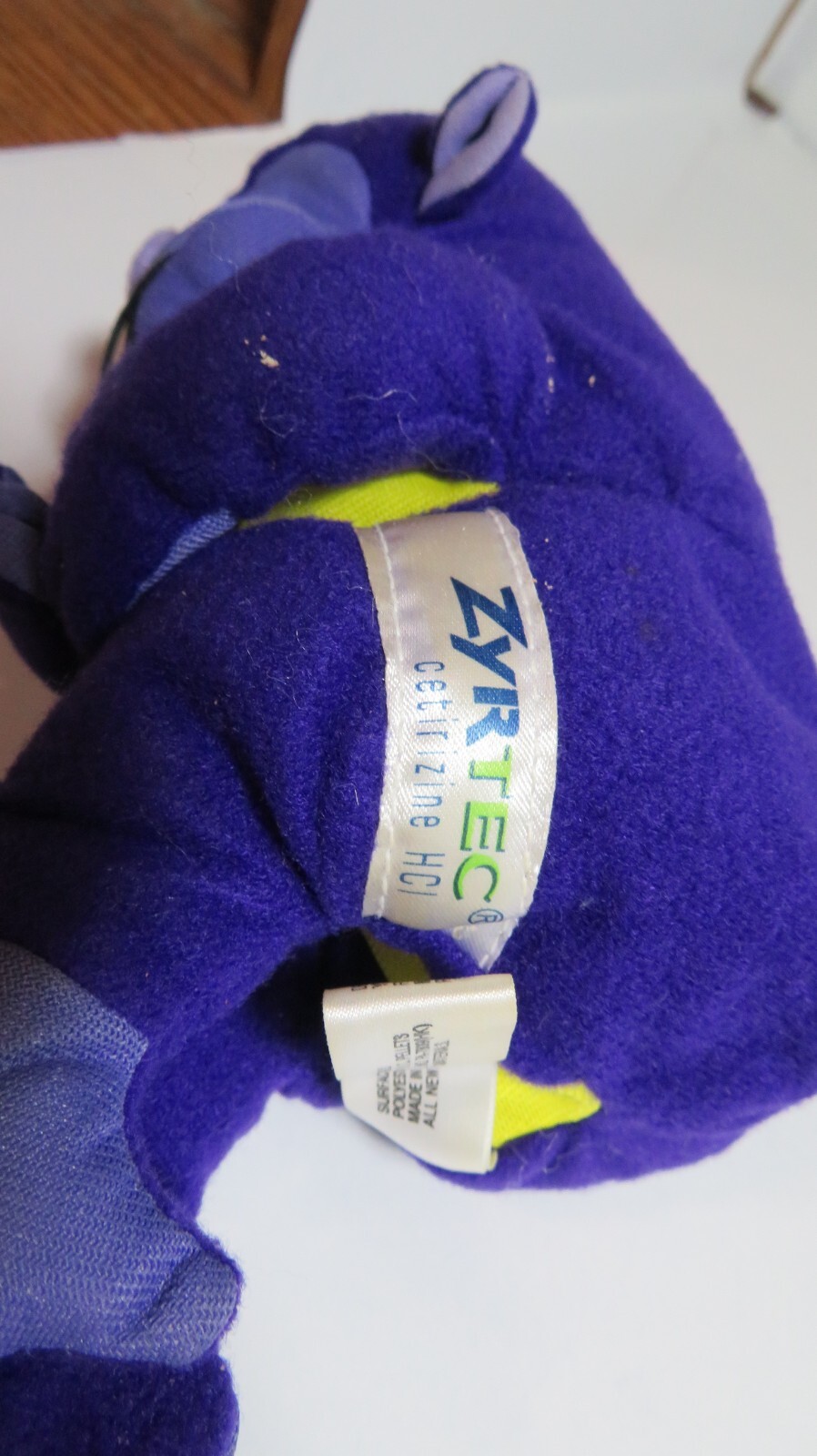 1998 ZYRTEC Purple Plush Gorilla Monkey Stuffed Toy Pharma Promo Advertisement