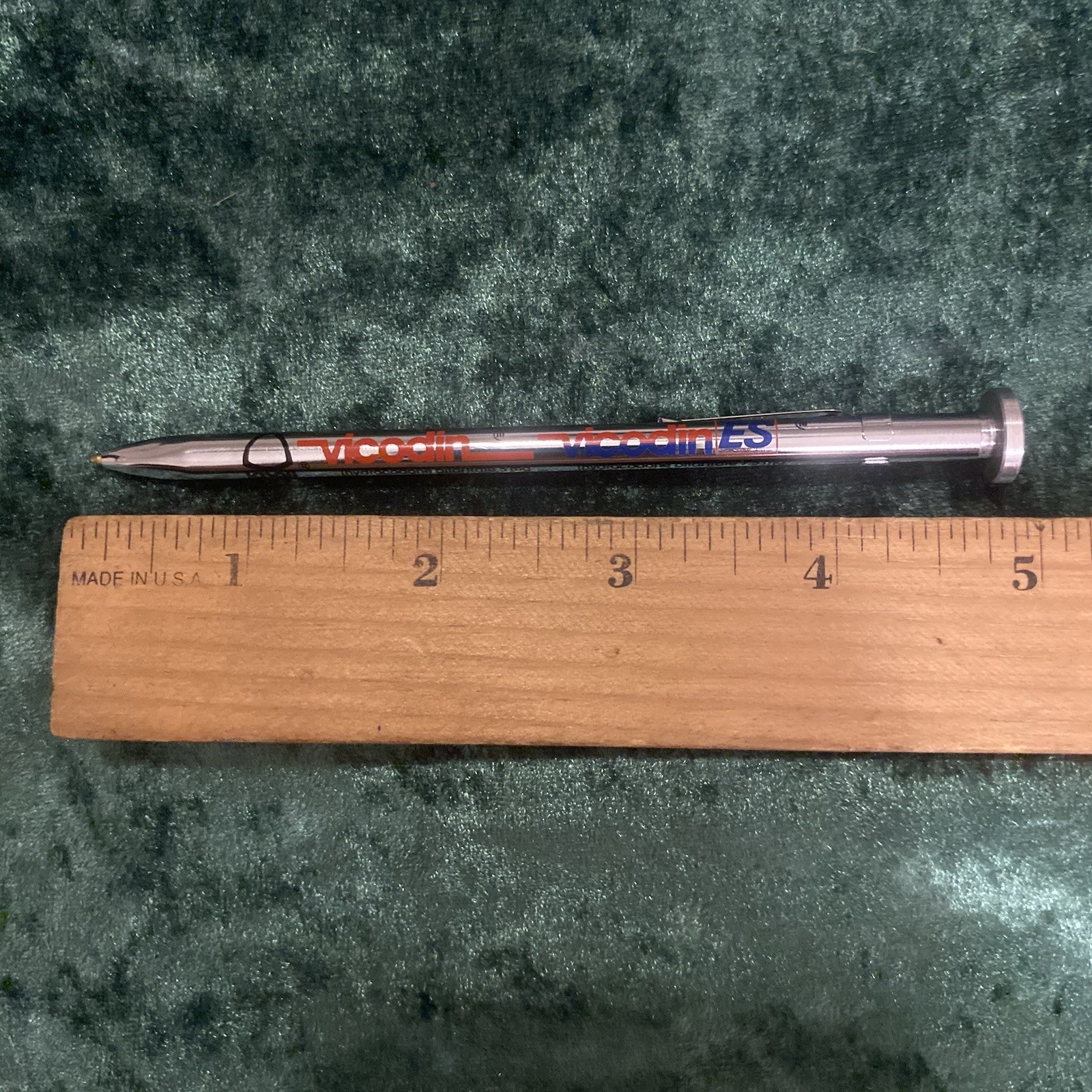 Promotional Ballpoint Pen for the Medication Vicodin ES (dry of Ink) Collectable