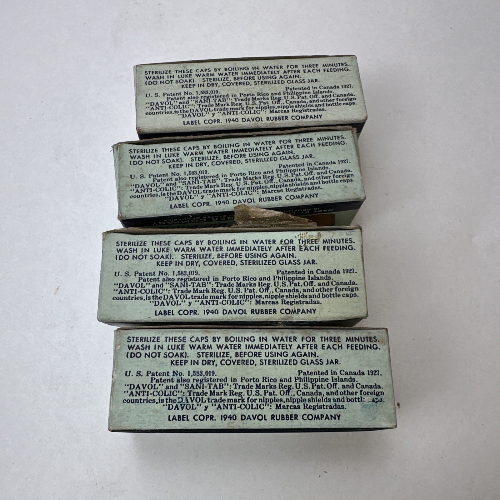 Lot 7 Davol Anti-Colic Nipples 151 & 131, 4 Nursing Bottle Caps 150, 1 Seals 158