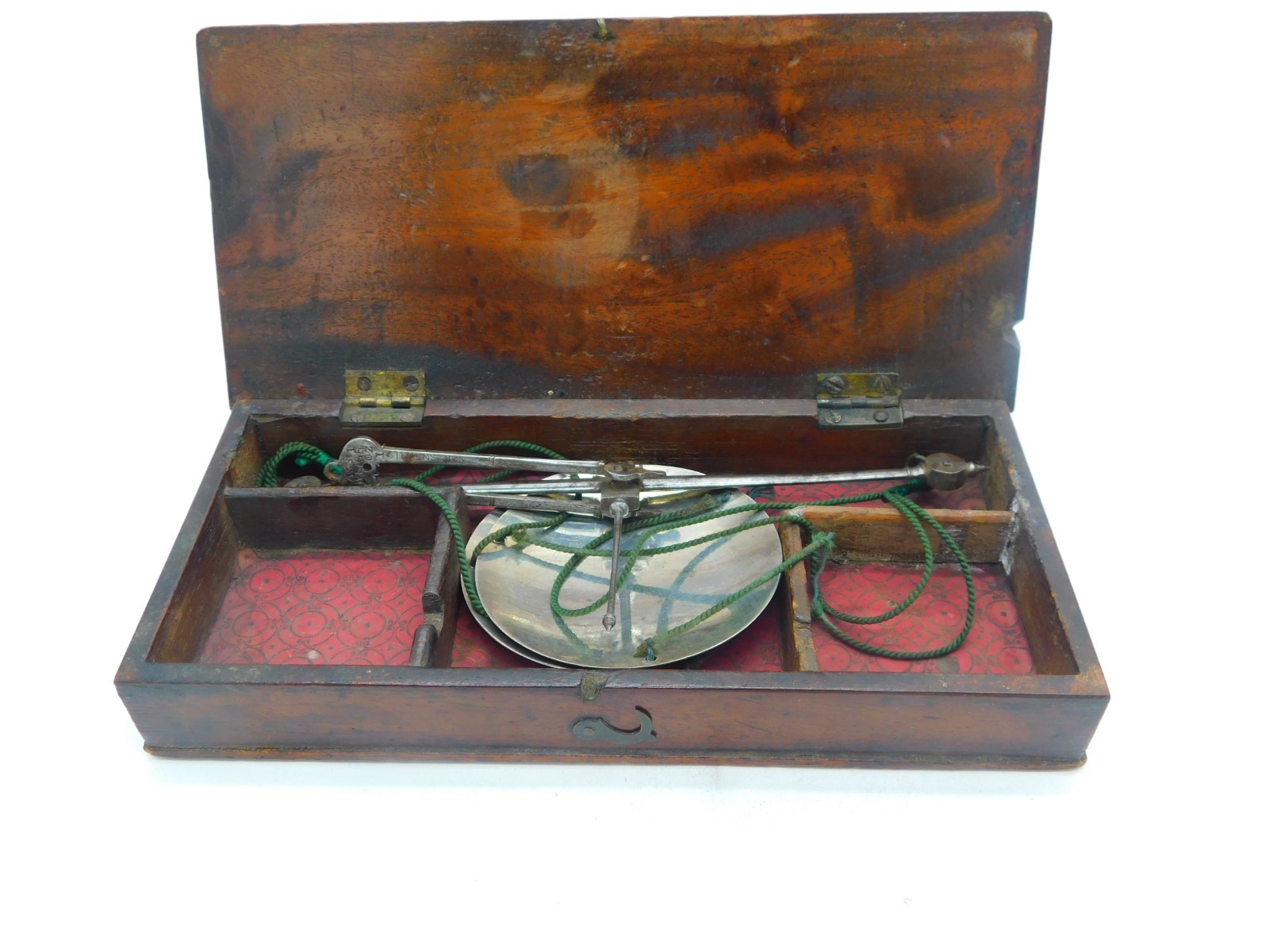 Victorian Boxed Set of Sterling Silver Pan Travelling Apothecary Scales Antique